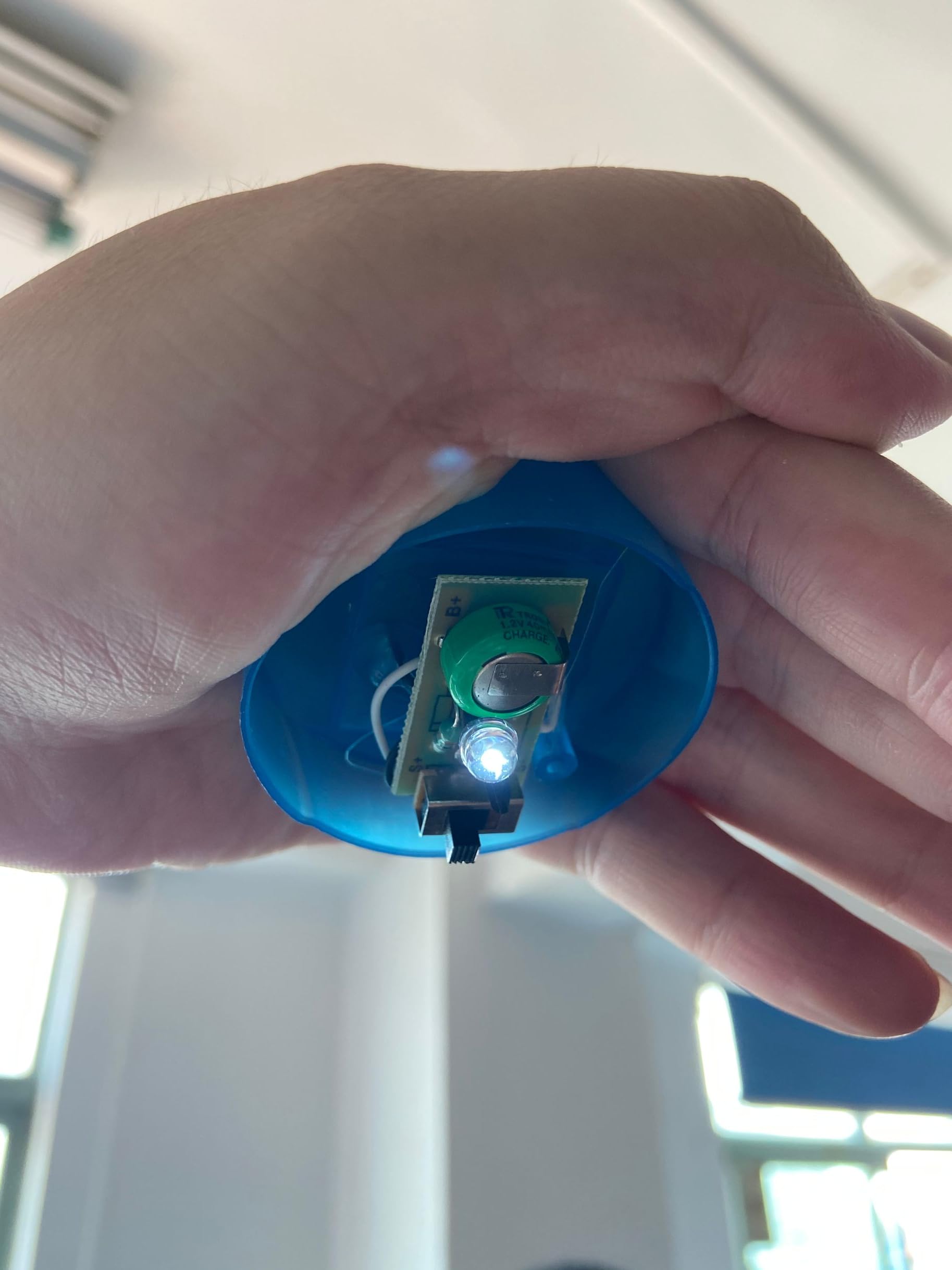 XVZ Lampes Solaires D'extérieur, Lot De 4 Solaires Lys Fleurs à LED