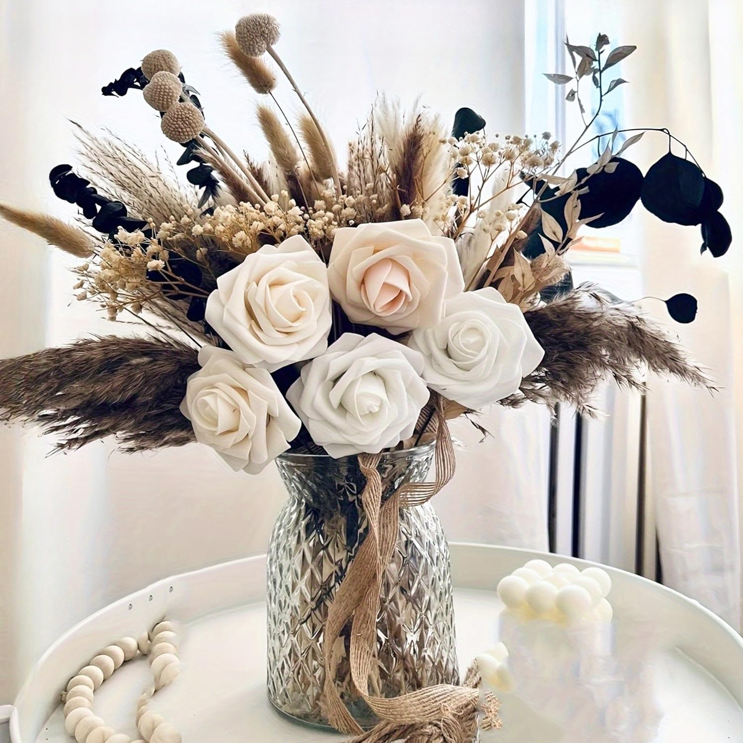 Bouquet di erba della pampa essiccata con rose artificiali arancioni e bianche, composizione floreale rustica bohémien in vaso di vetro, 43 cm, per decorazione domestica, centrotavola per