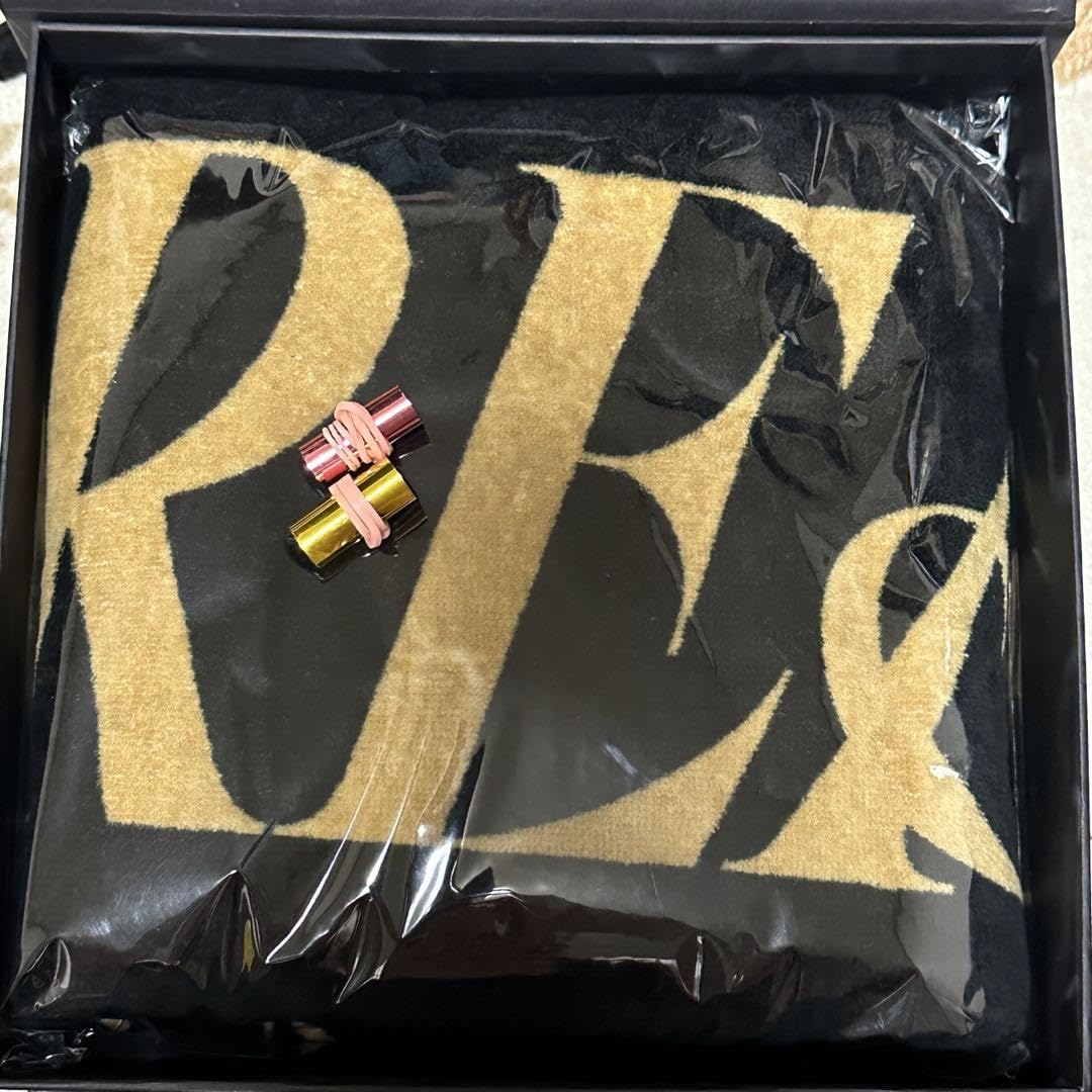 TWICE - TWICE｜アプグレ特典+タオルset Amazon.co.jp: TWICE READY TO BE アップグレード 限定特典バス