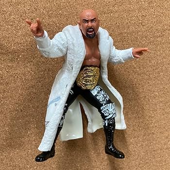 全日本　新日本　プロレス　武藤敬司　フィギュア Amazon.co.jp: 武藤敬司 グレートムタ フィギュア IWGP 三冠