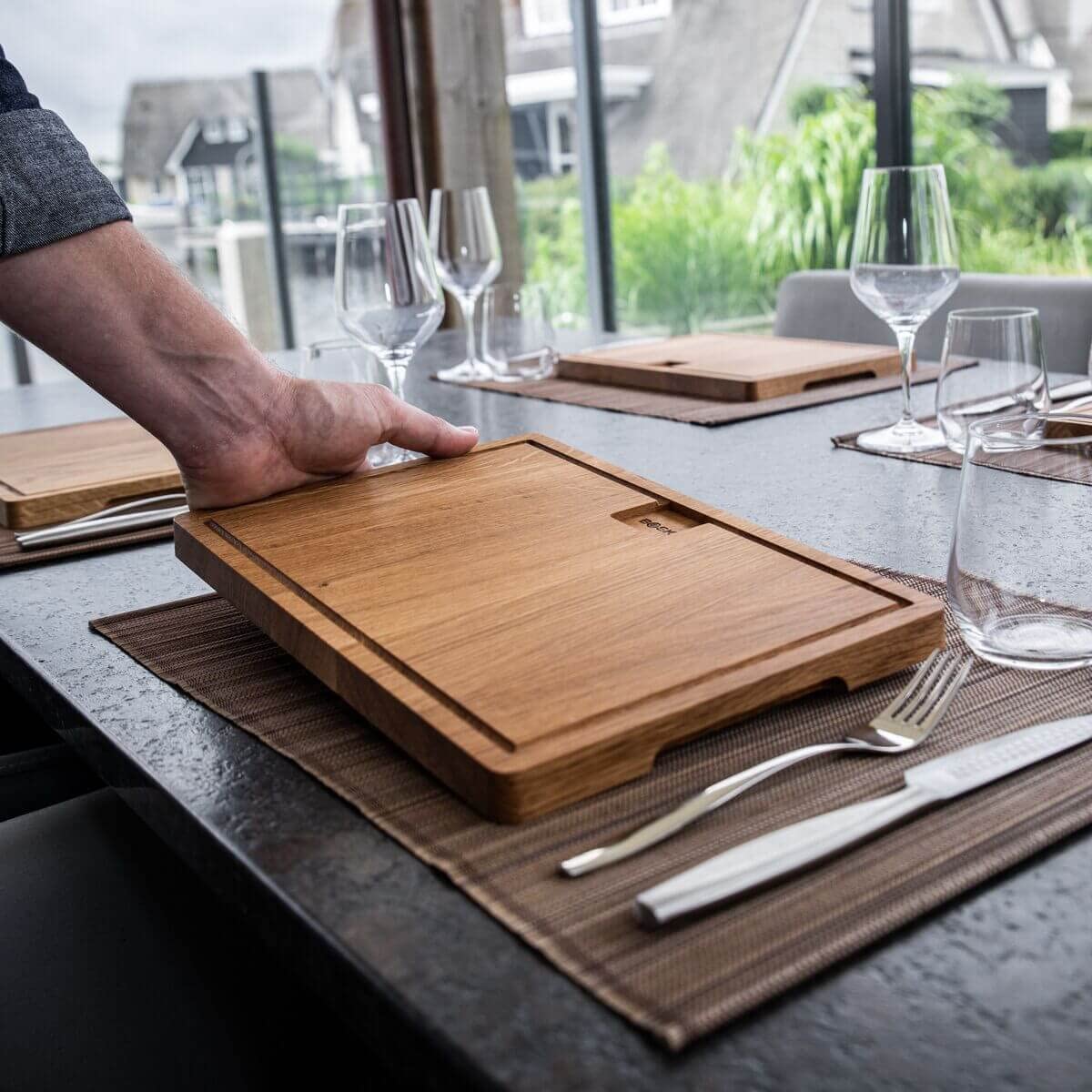 Boska Serving Board Friends M, Tabla de comedor, Madera de roble, Marrón, 33x23 cm, 320051