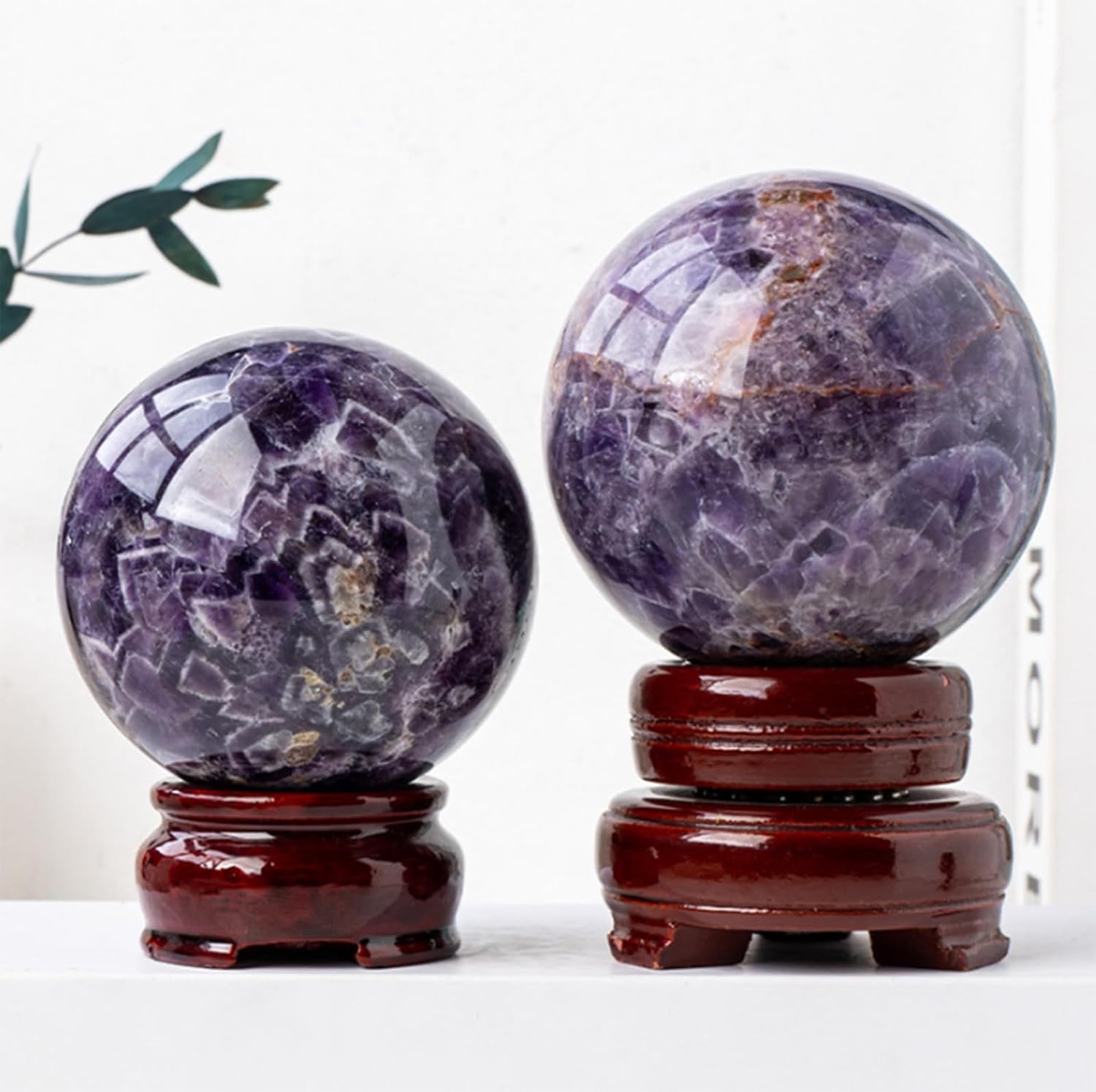 Dream Amethyst Crystal Sphere Ball Purple Decorative Sphere Crystal Ball Prop Ornament for Feng Shui Divination Fortune Telling Tabletop Fountain Decoration,6.5~7cm