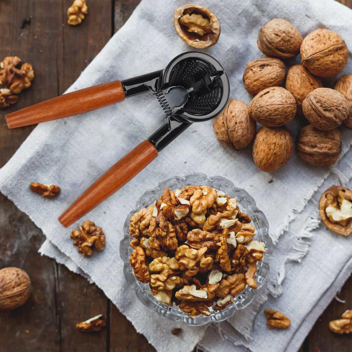 Nussknacker Aus Aluminium & Holz | Für Walnüsse & Haselnüsse | Mit 2 Reinigungsbürsten