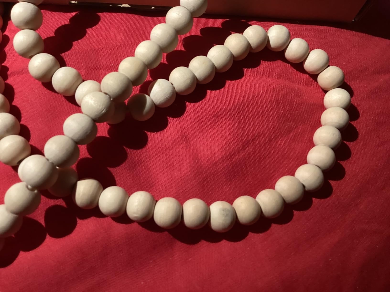 Lot De 400 Perles En Bois De Buis Teinté Rouge, Diamètre 8mm, Hauteur 6mm, Forme Toupie - Occasion Fond De Stock