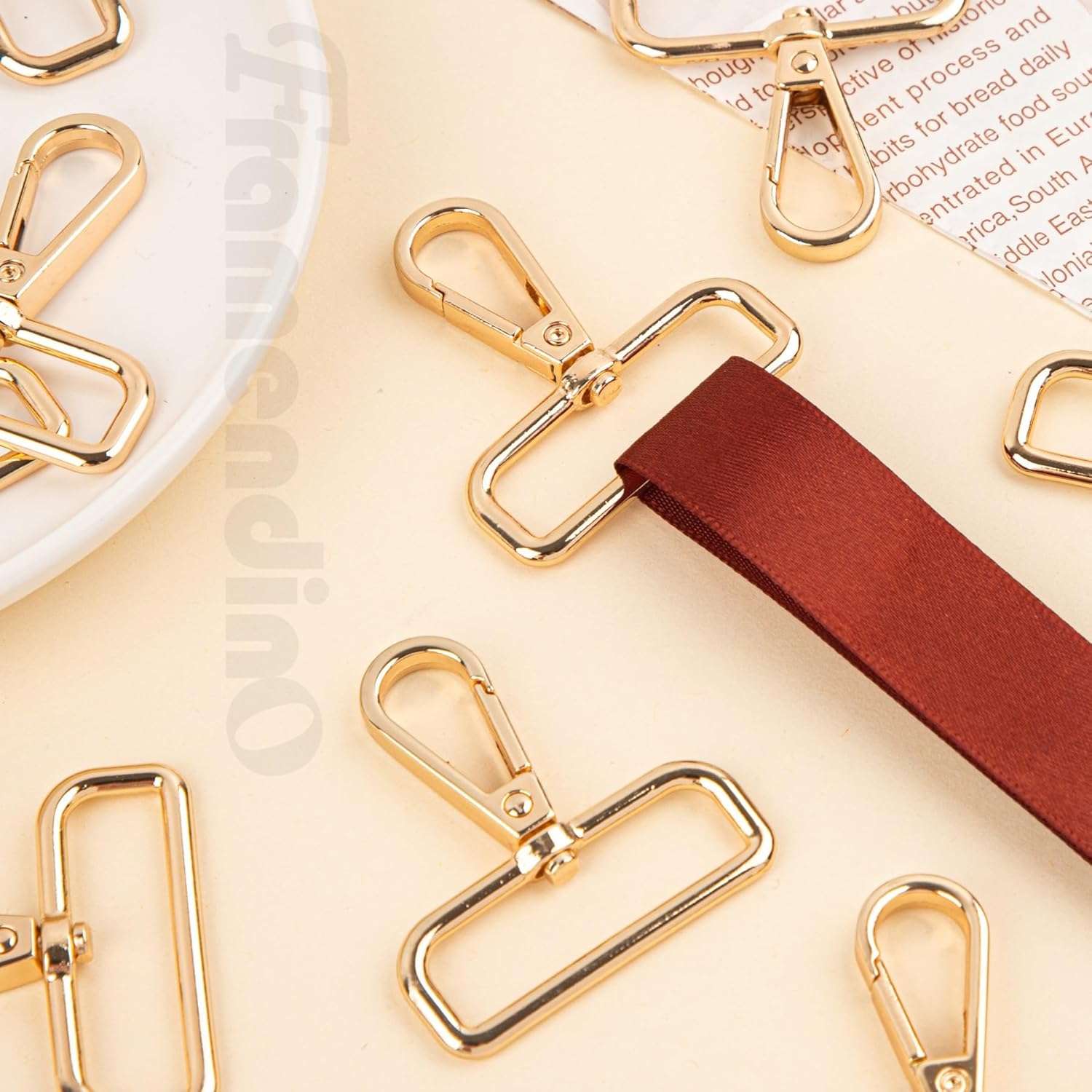 Framendino, 24 Pack Lobster Claw Swivel Clasps Lanyard D Ring Snap Hooks for Keychain Bag DIY Crafts 1.5 Inch Gold - Image 5