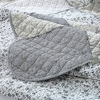 Amazon｜アンティークシックなパッチワークベッドスプレッド230