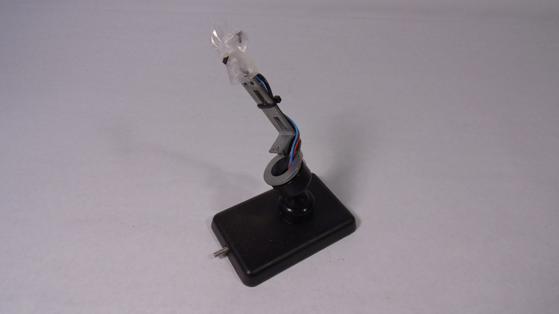 PELCO PCM100 CAMERA MOUTN F/SMALL CAM