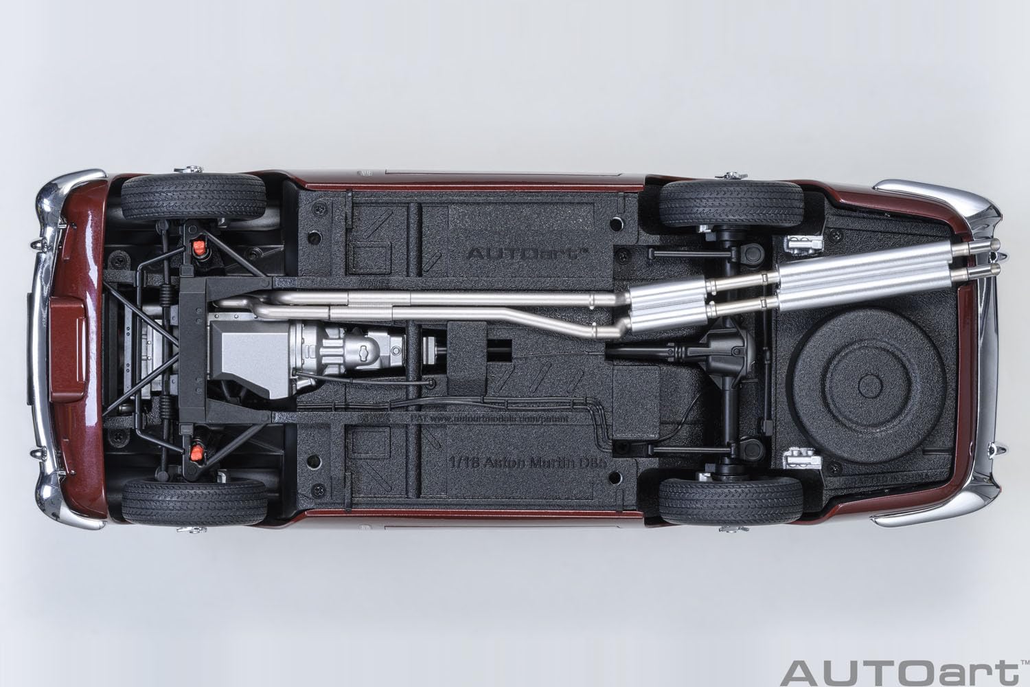 AUTOart 70289 1/18 Aston Martin DB5 dunkelrot metallisches Endprodukt