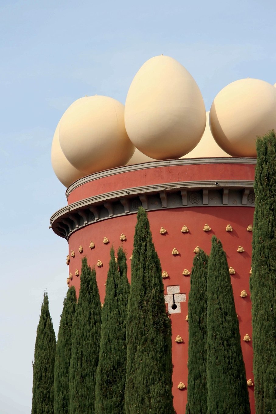 Salvador Dali Museum in Fugueres, Spain Journal: 150 page lined notebook/diary