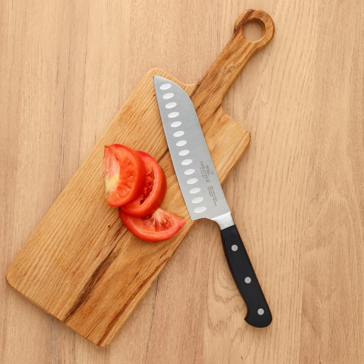 Sabatier - Couteau Santoku PLUTON - 18 cm - Lame Alvéolée et Rivets Inox | Idéal pour Trancher, Emincer et Hacher avec Précision