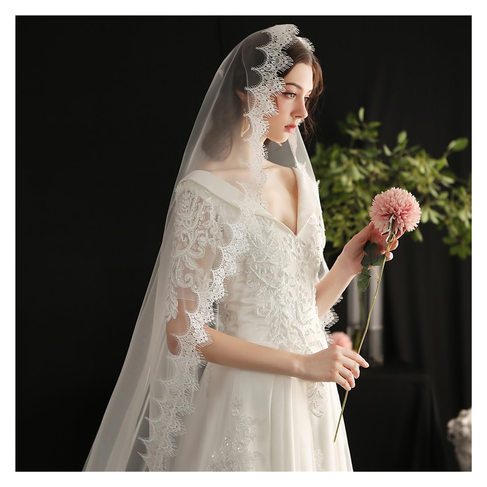 Einschichtiger Hochzeitsschleier mit vollem Rand und Wimpernspitze, 3 m, 4 m, mit Kamm, eleganter langer Brautschleier(Off white,400cm)