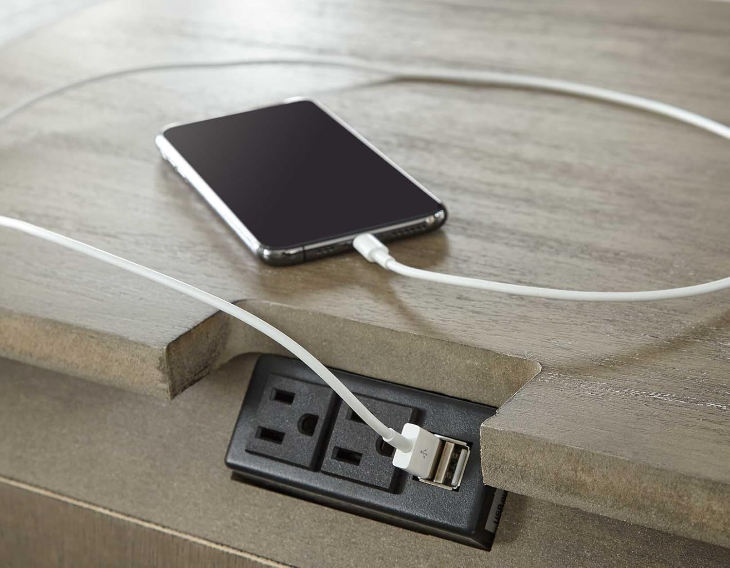 Steve Silver Furniture Highland Park Nightstand, Driftwood Finish, Nickle Hardware, 2 USB Charging Ports, 2 Full Size Drawers & 1 Half Size Drawer, Bedroom, 28" L x 17" D x 29.5" H, Brown