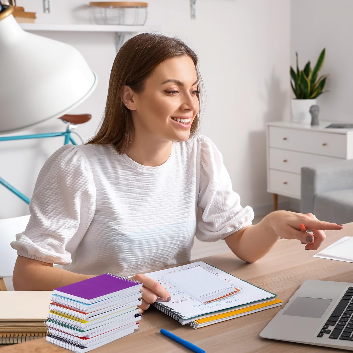 Leelosp 72 Pcs Small Spiral Notebooks 3'' x 5'' Mini Memo Spiral Notepads Pocket Size Steno Pads with Lined & Wire Bound for School Classroom Office Nurse Essentials, 75 Sheets/Pad (Rainbow)