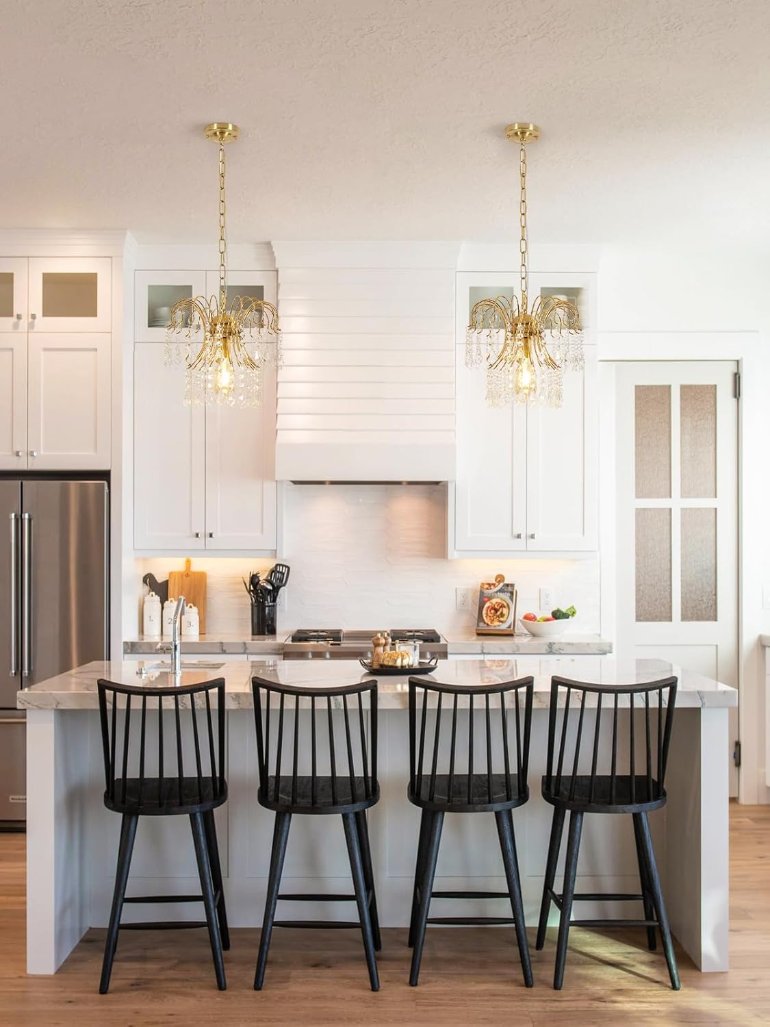 Goeco Crystal Gold Pendant Light Fixtures for Kitchen Island, E26 Bulb 1-Light Crystal Hanging Lights Fixture, Elegant Adjustable Pendant Lighting for Dining Room Bedroom