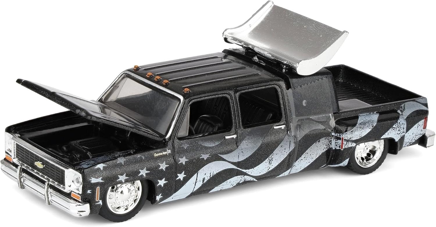 M2 Machines 1/64 1973 Chevy Cheyenne Super30 Stars & Stripes Pickup Truck 39000-MJS07