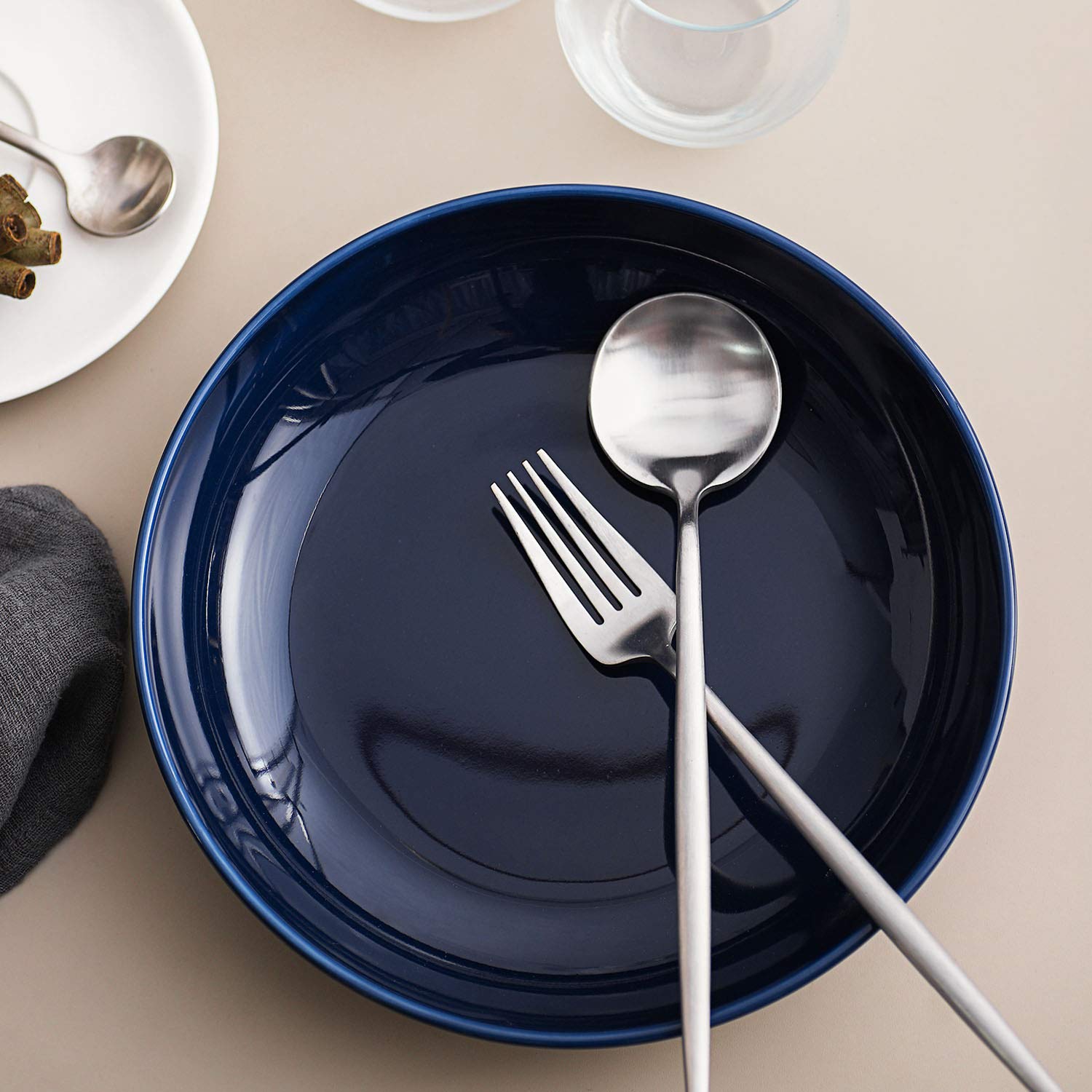 Y YHY Tiefe Teller 6er Set, 21,6 x 4,5cm Tiefe Essteller, Suppenteller, Salatschüsseln, Pastaschüssel für 6 Personen, Große Speiseteller Porcelain für Pasta, Gulasch, Suppen und Salat-880ml, Blau Matt