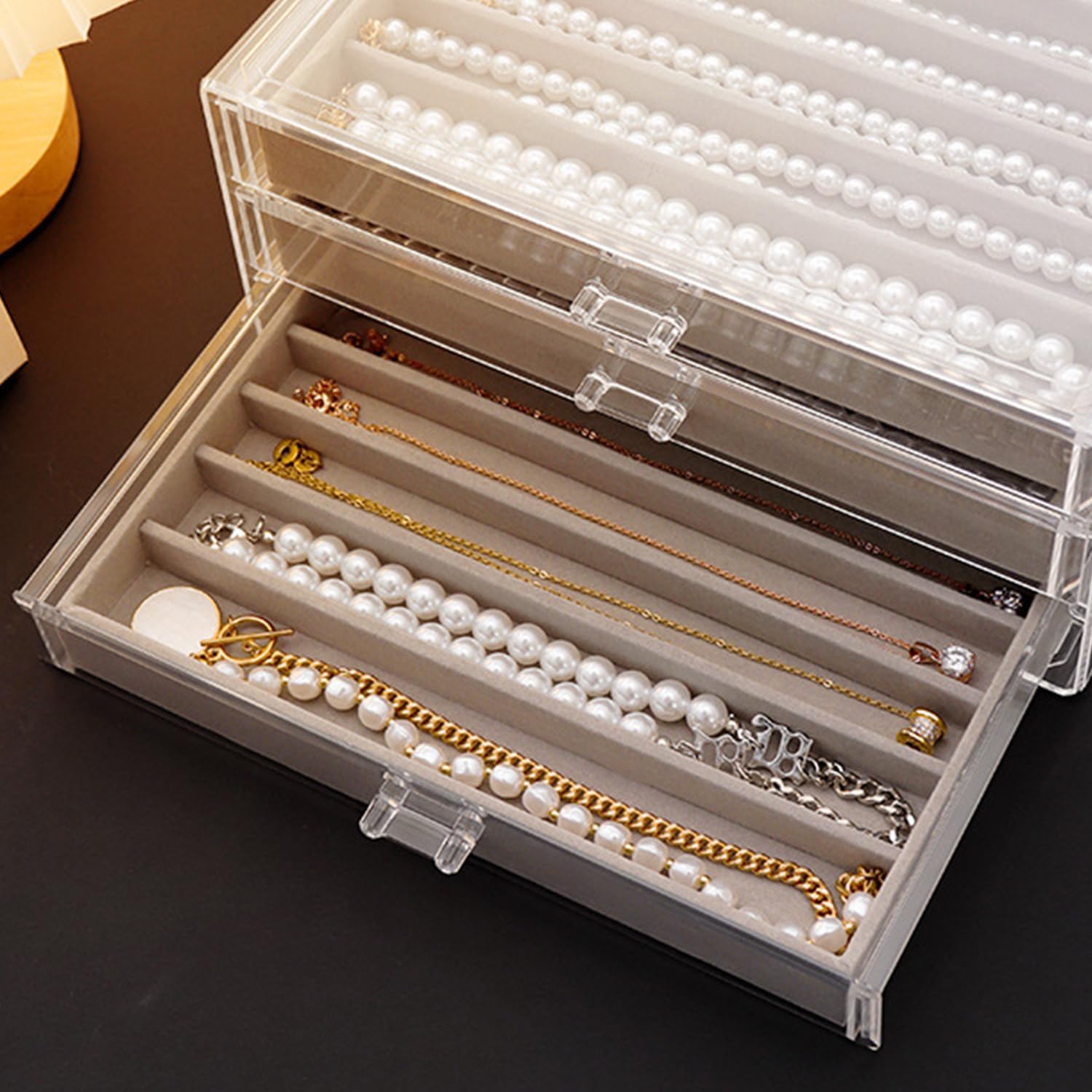 Caja de almacenamiento de collar, caja organizadora de acrílico con bandeja de terciopelo, soporte a prueba de polvo para mujeres y niñas (gris, 3 cajones)