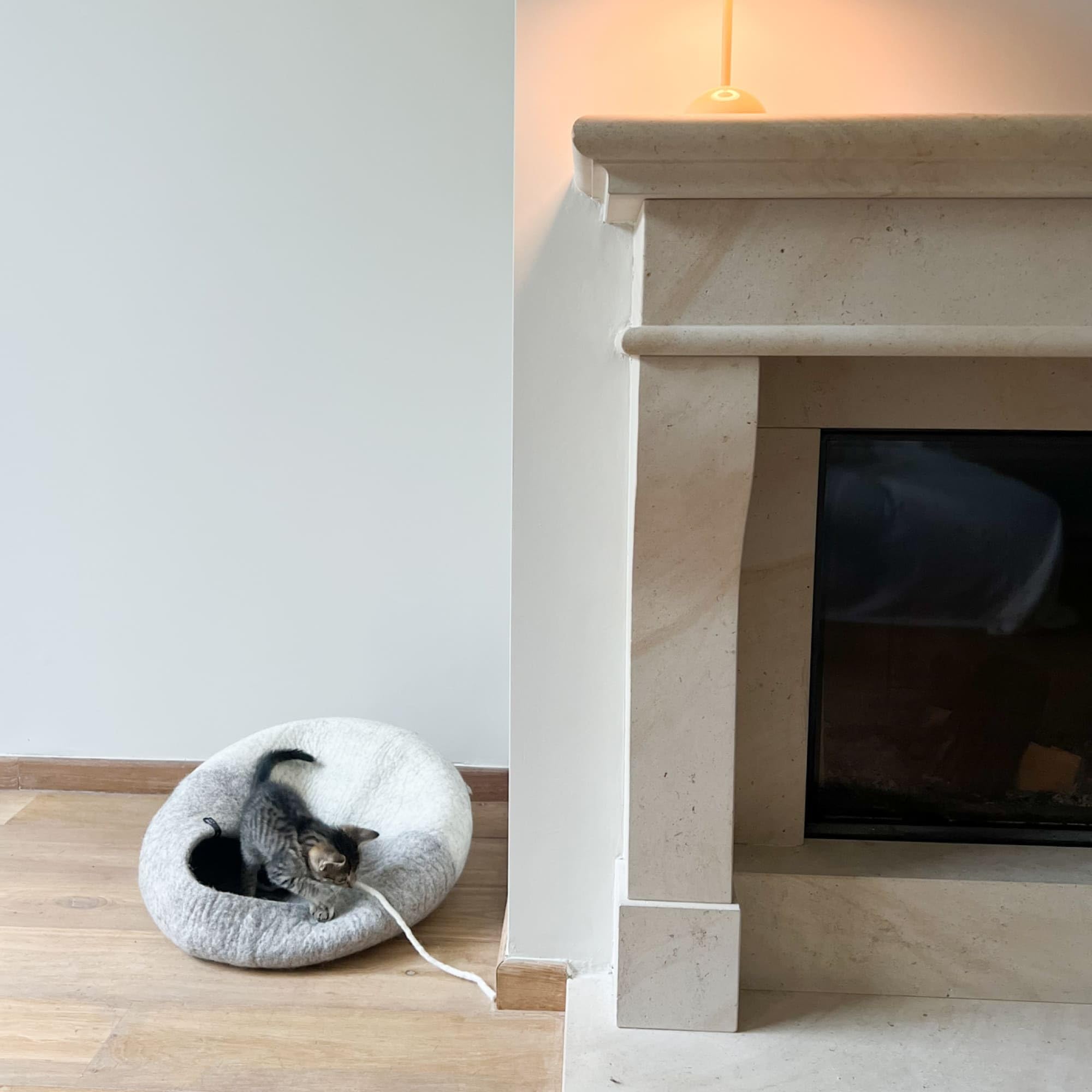 LucyBalu® Catcave Cuccia per gatti in feltro di lana I Grigio chiaro