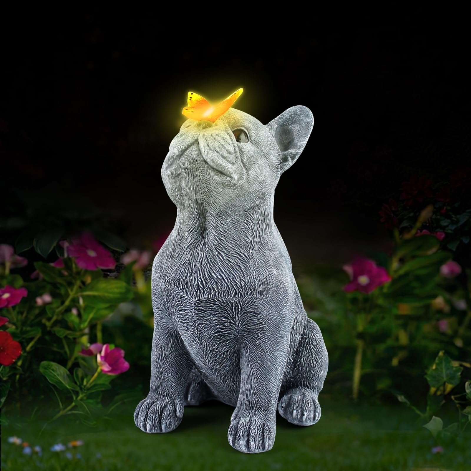 Statua a forma di cane con farfalla solare, simpatica statua da giardino a forma di bulldog francese, decorazione per esterni per cortile, prato, veranda, giardino in resina, decorazione per la