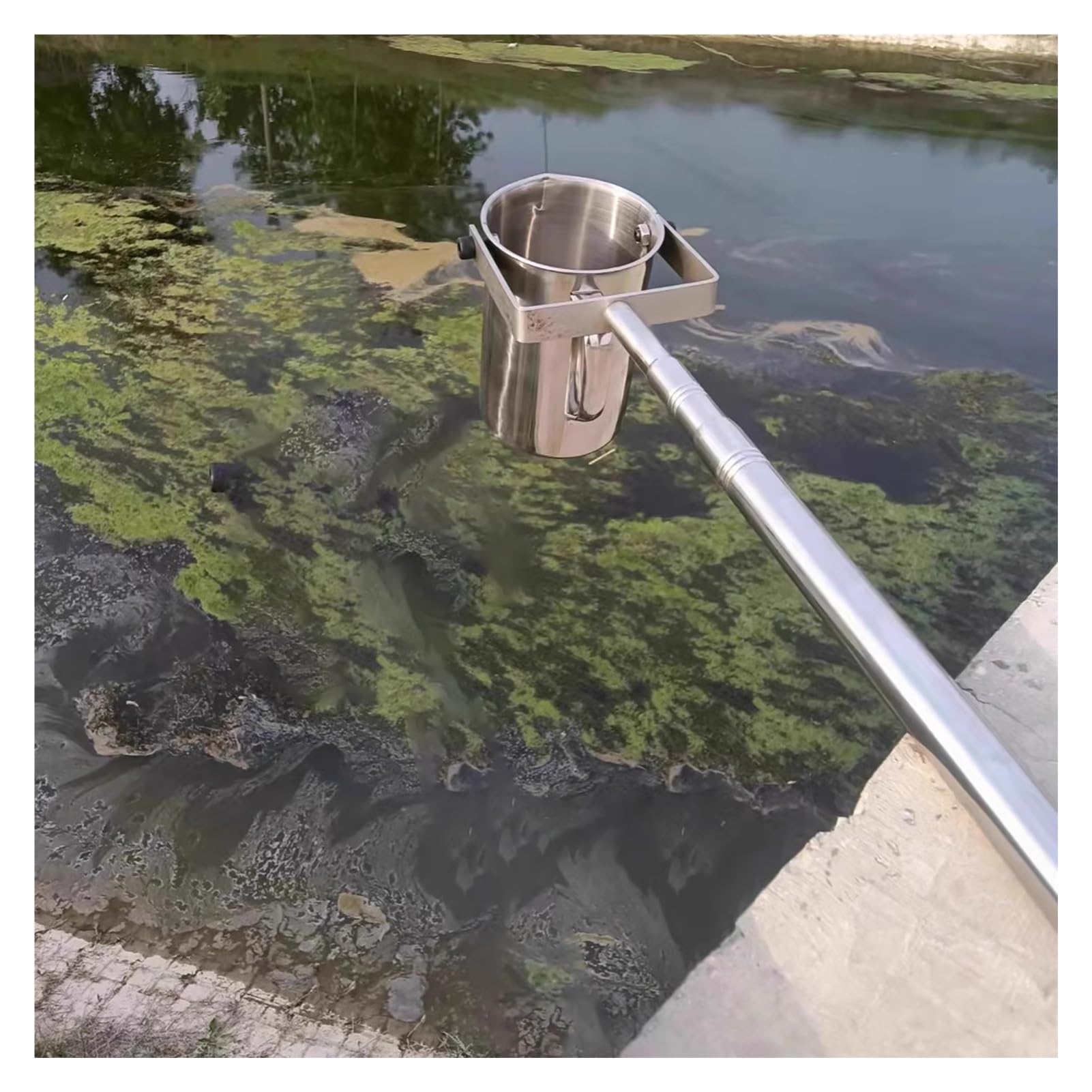 Échantillonneur d'eau télescopique pour l'analyse des rivières et bassins de décantation