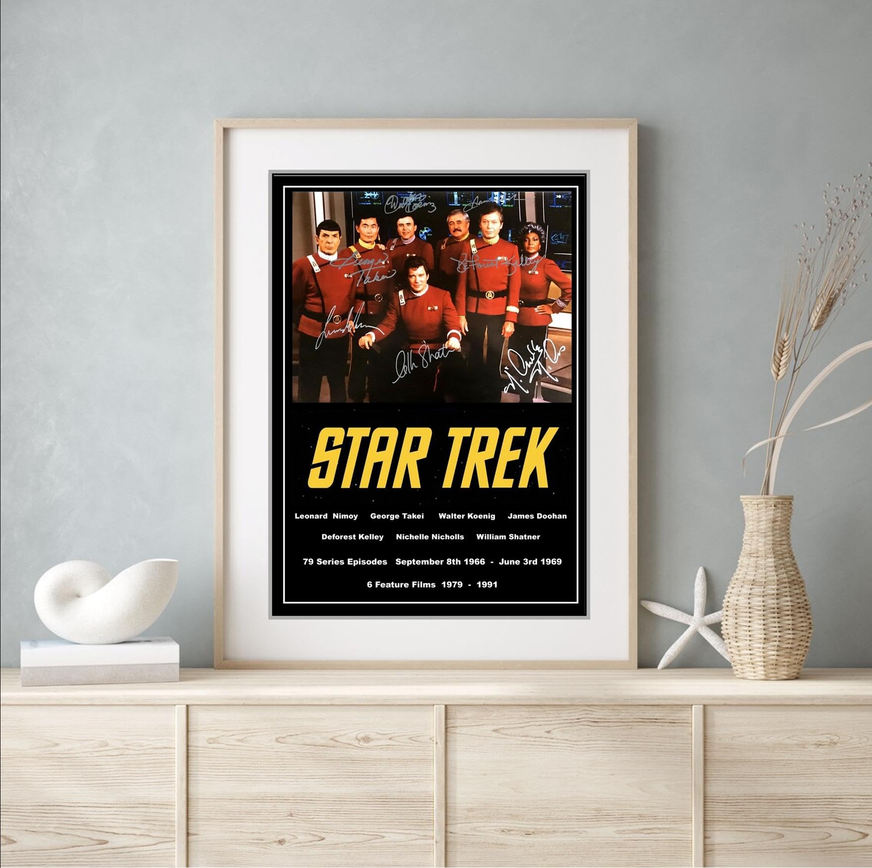 Star Trek Original Series Cast Signed/Autographed Print William Shatner Leonard Nimoy ete etc (A3 Print 42xm x 29.7cm)
