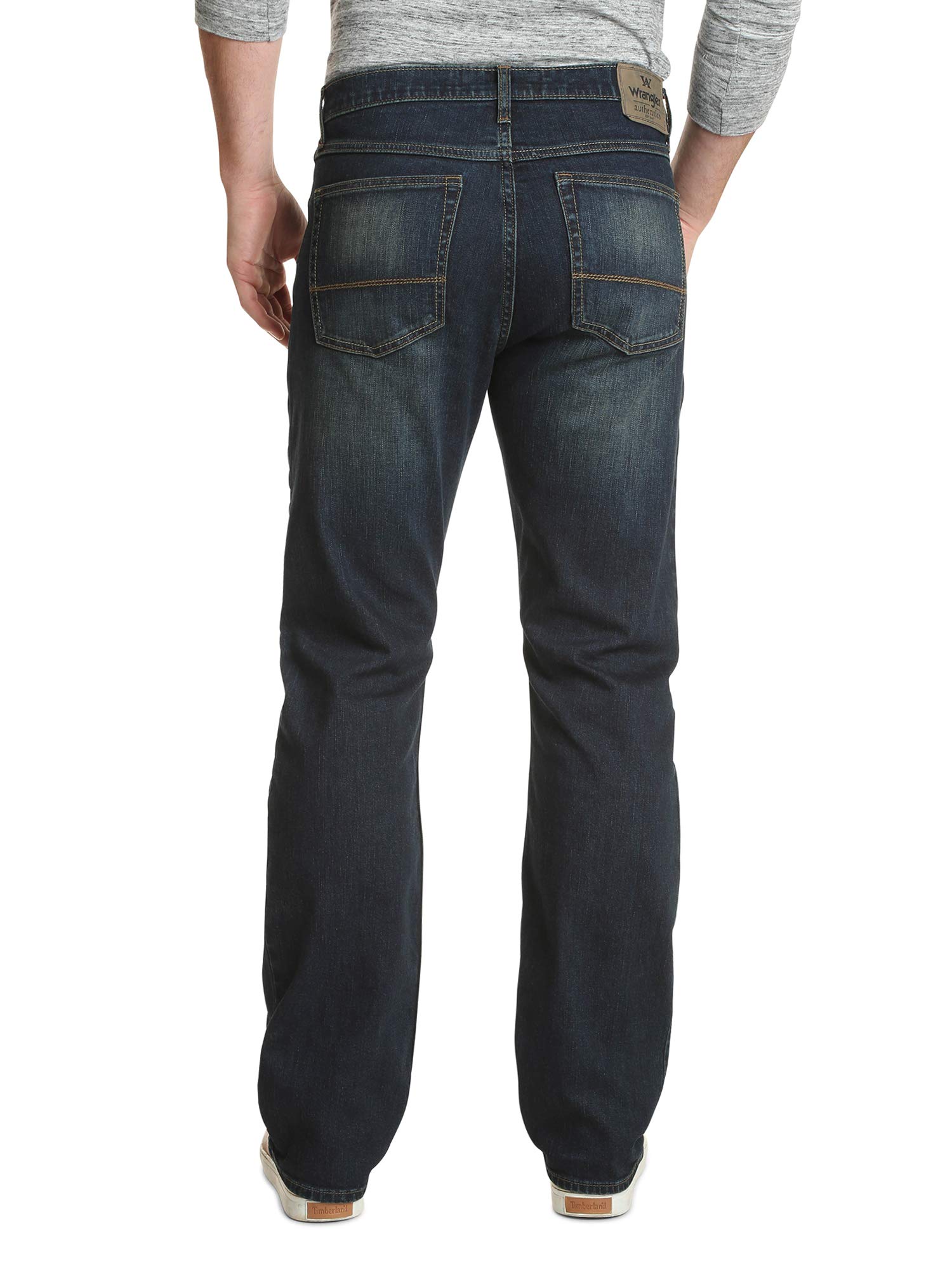 Wrangler Authentics Herren Relaxed Fit Boot Cut De Corte/Holgadon Jeans