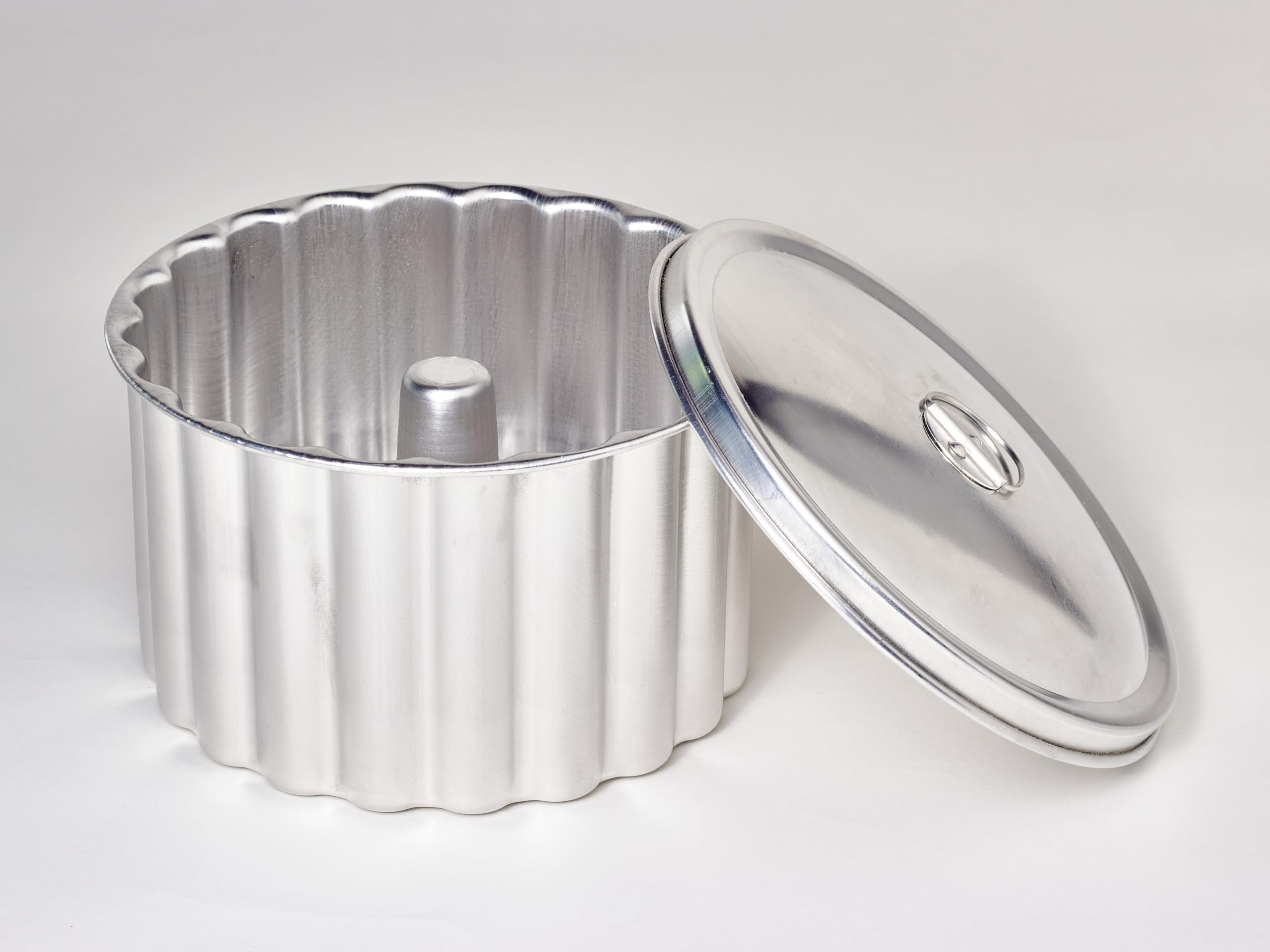 Cibles En Papier Avec Des Flèches De Fléchettes Tirant Sur Le Champ De