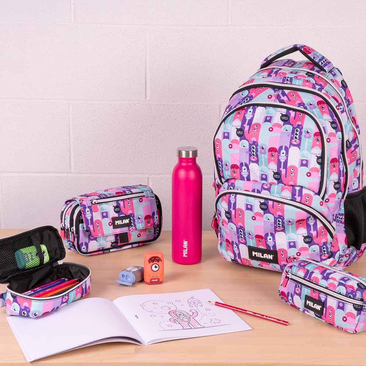 ColePack Pro - Lote de Estuche Portatodo Triple con 4 Cremalleras y Material Escolar de Primeras Marcas Incluido (Aliens)