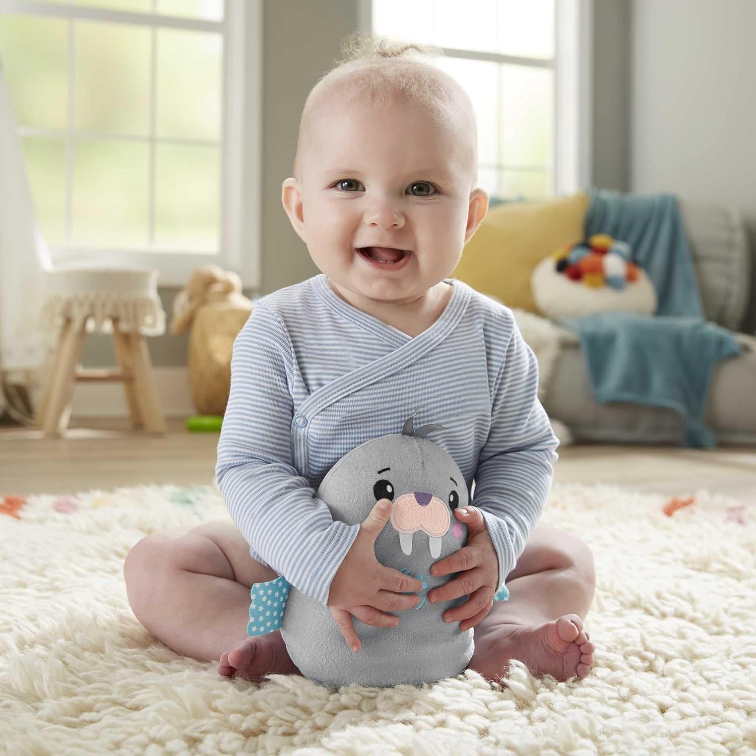 Fisher-Price Baby Toy Chill Vibes Walrus Soother, Plush Sound Machine with Music & Vibrations for Developmental Play Newborns Ages 0+ Months