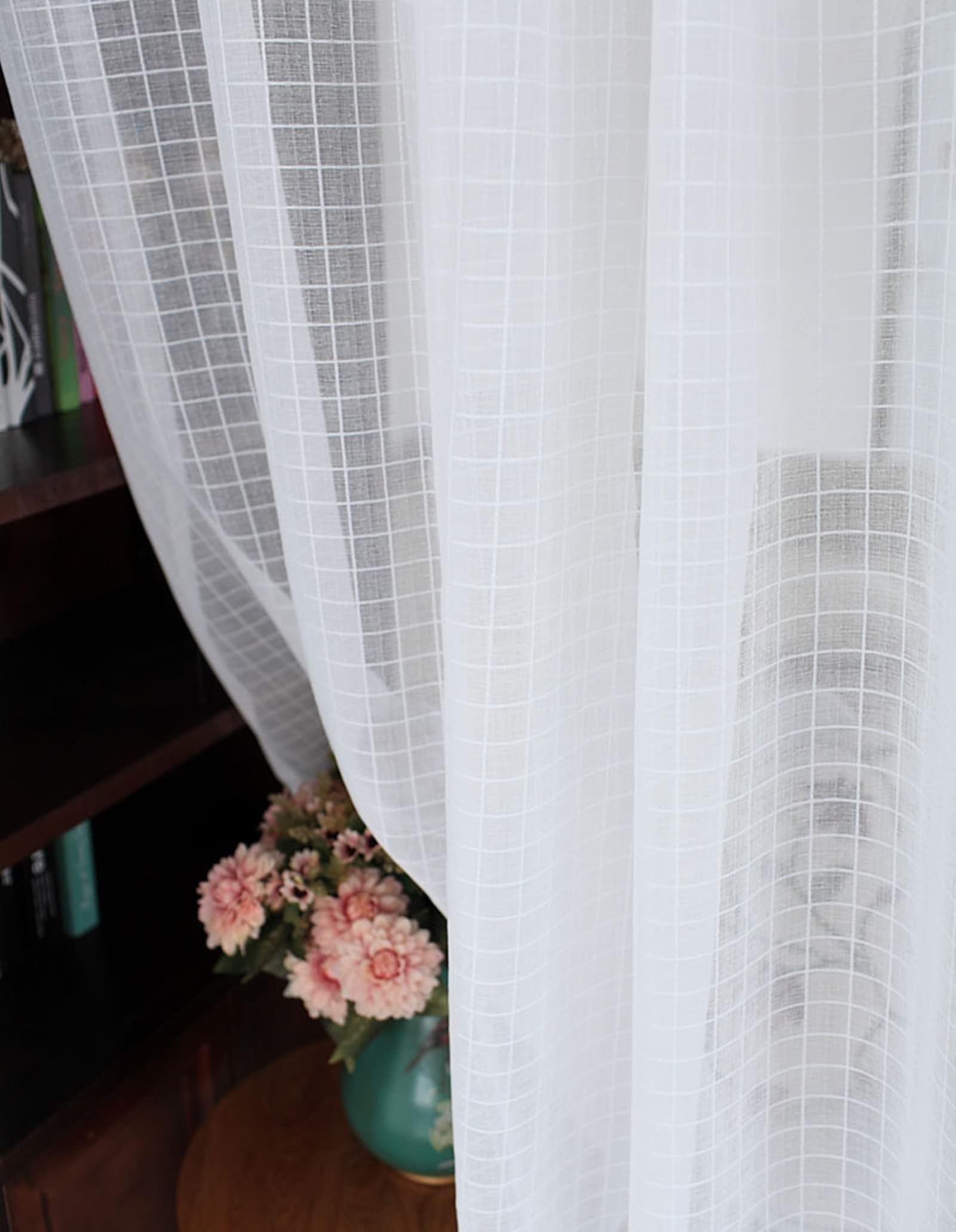 Beydodo Rideaux Fenetres Voilage, Rideaux avec Oeillets Lot de 2 107x147cm, Rideau en Polyester Uni Blanc à Motifs Carrés