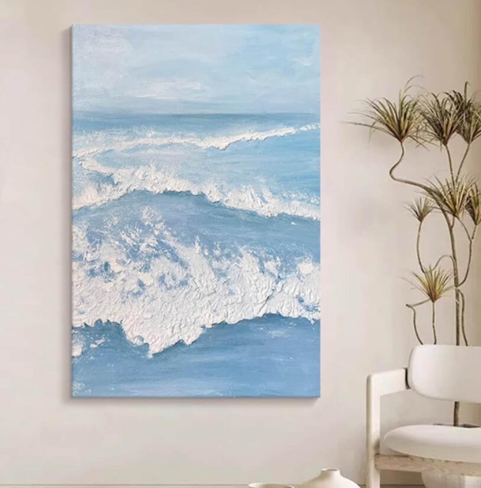 Peinture à l'huile sur toile pour illuminer un salon sombre et vide