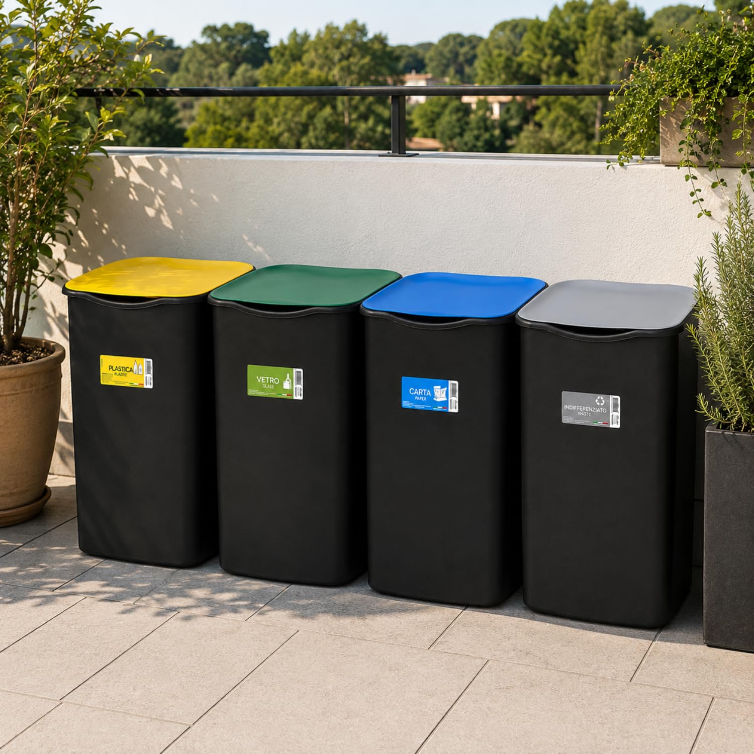 VIRSUS Set 4 Pattumiere con Coperchio per Raccolta Differenziata 128, misura 37,5x36x53,5 cm, Capacità 50 Litri, Bidoncini Spazzatura Impilabili, Colori Giallo, Verde, Azzurro e Grigio