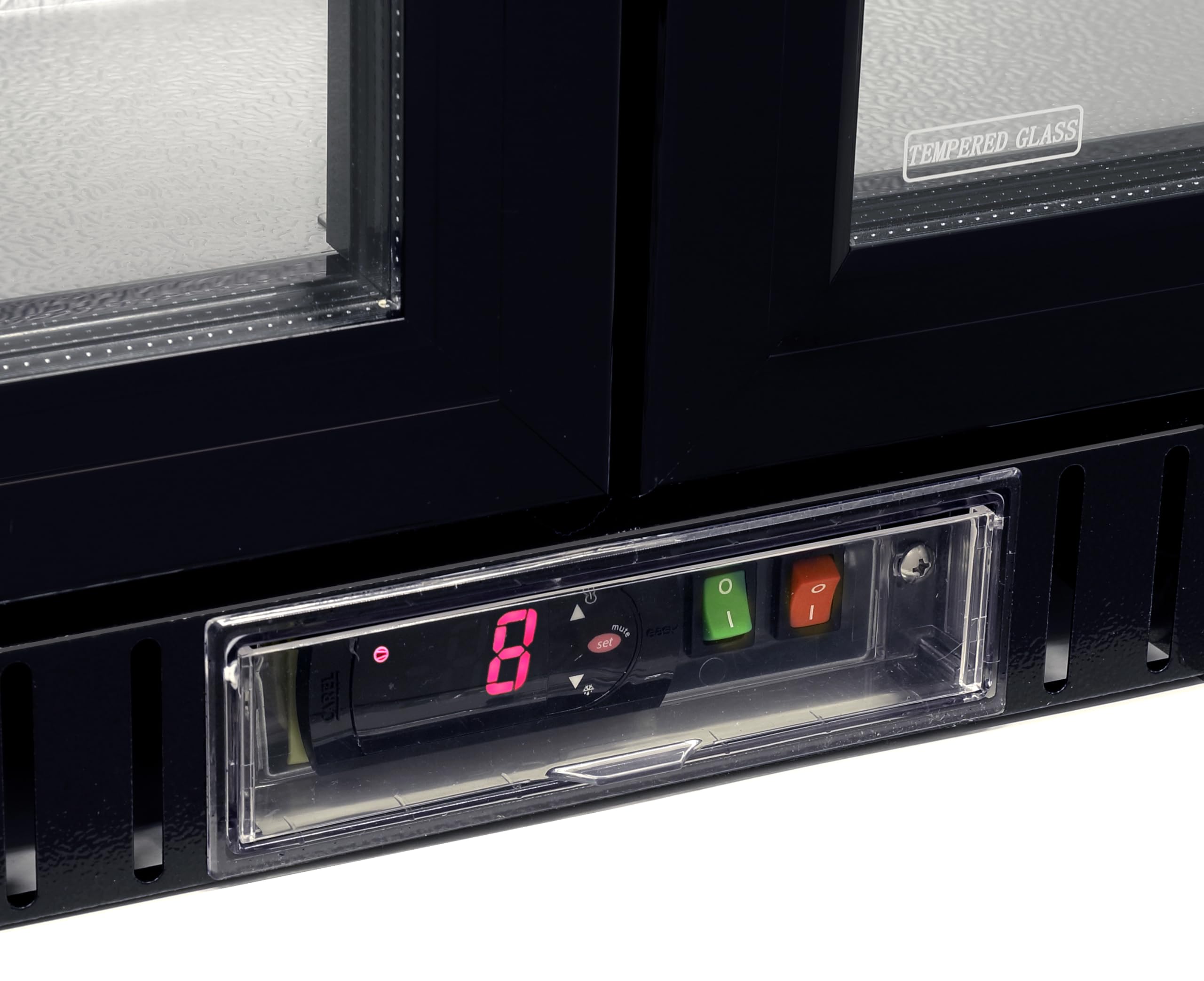 METRO Professional Arrière bar 3 portes GBC3003 aluminium/verre 135x53x86,5 cm 308 L froid ventilé 160 W noir