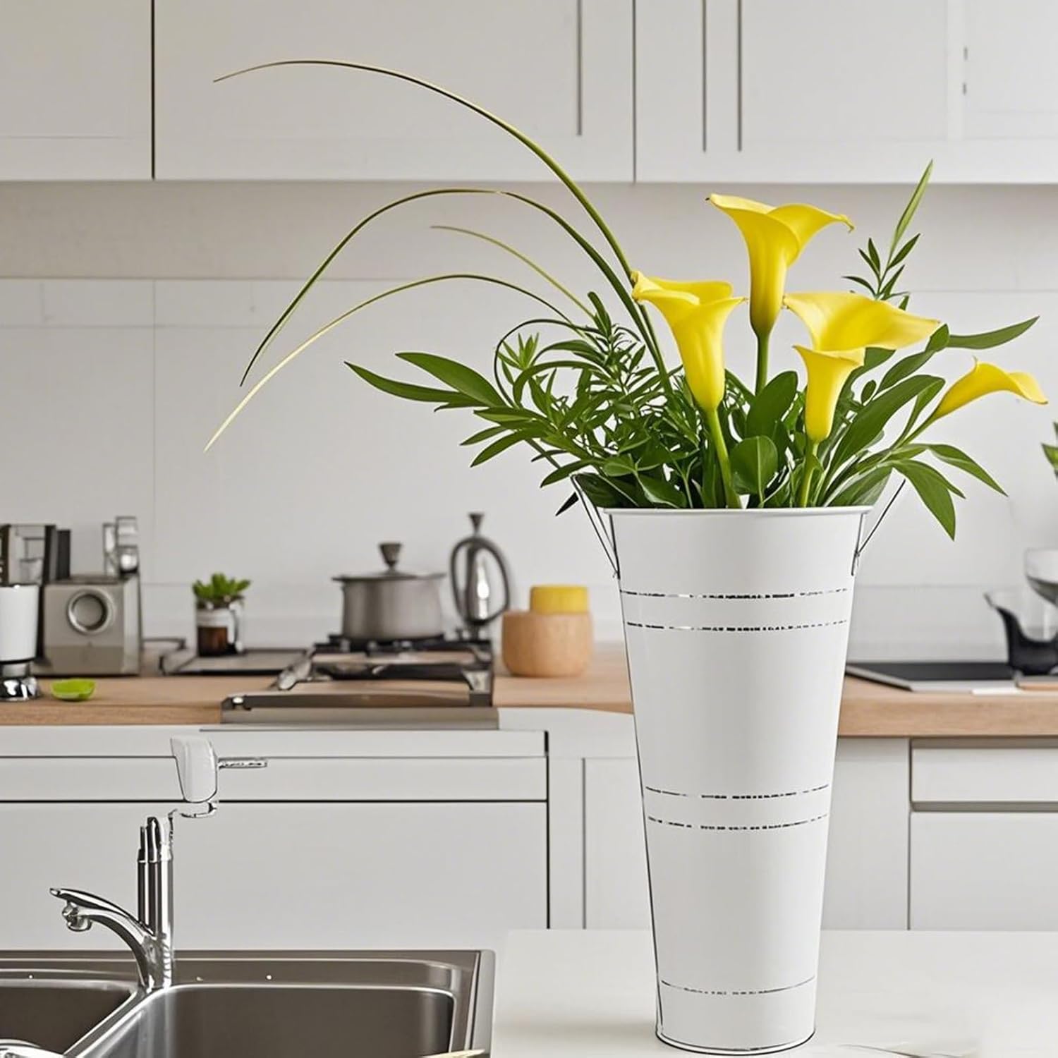 HOIGON 4 PCS Galvanized Metal Flower Vases, 9 Inch Rustic Farmhouse French Bucket with Handles,Metal Flower Holder for Weeding, Table, Home Decoration, White