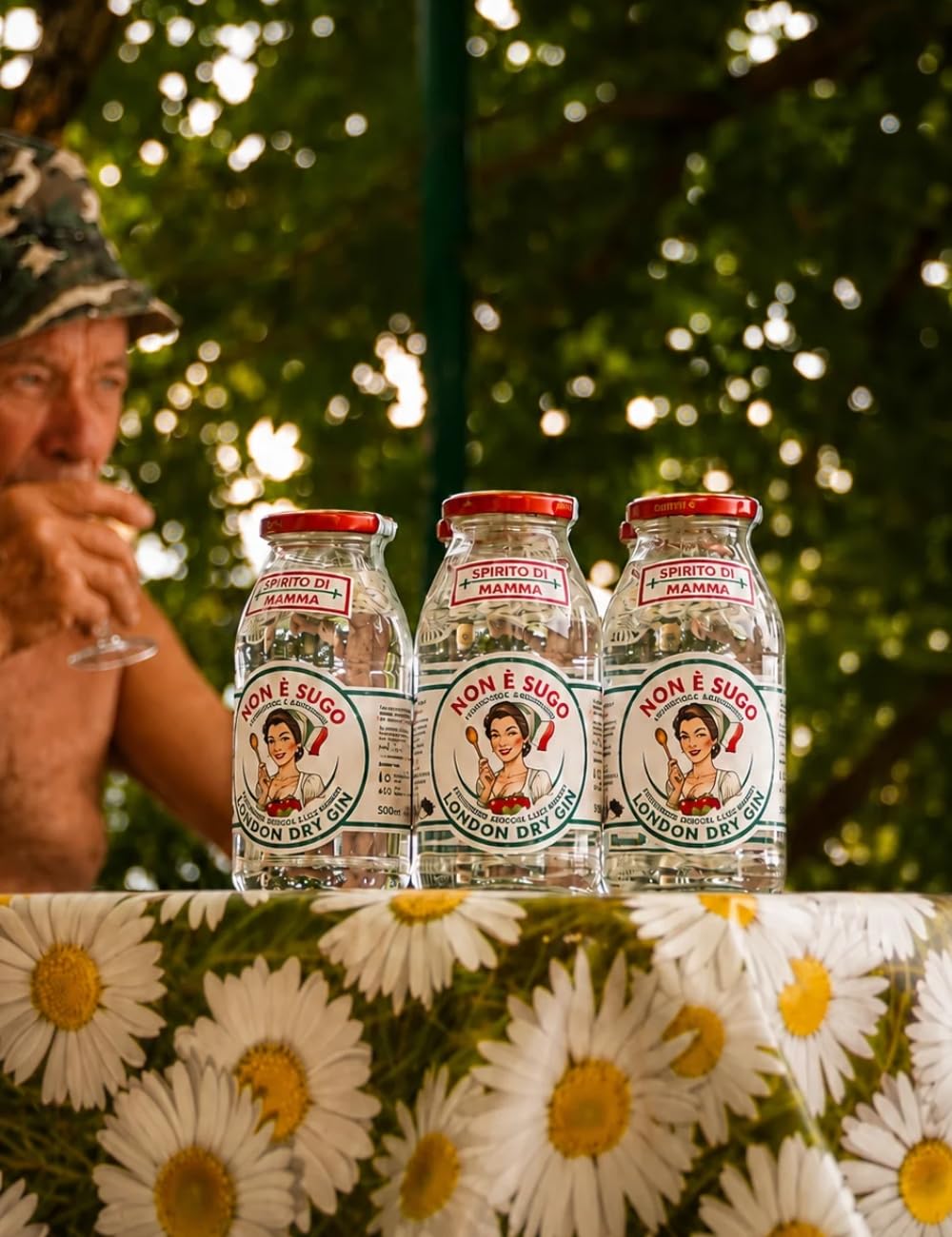 Spirito Di Mamma GIN Non è un Sugo 500 ml - Assaggia L'Italia - Gusto Unico - Bevilo non Cucinarlo!