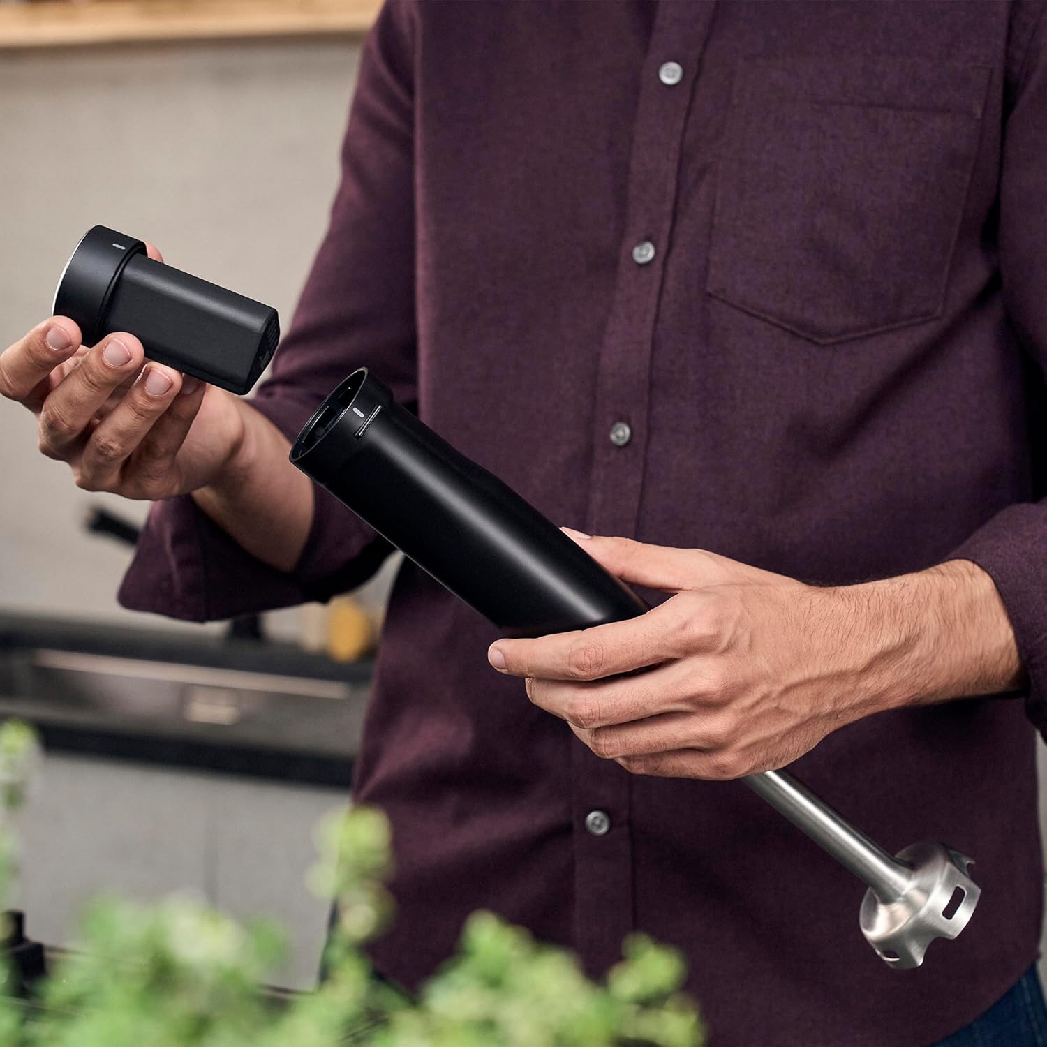 ZWILLING Xtend Immersion Blender Starter Set – 3-Speed Cordless Hand Blender with Battery Pack, Compact Charger, and Beaker – Powerful, Quiet, Energy-Efficient – USB-C Power Bank and LED Display
