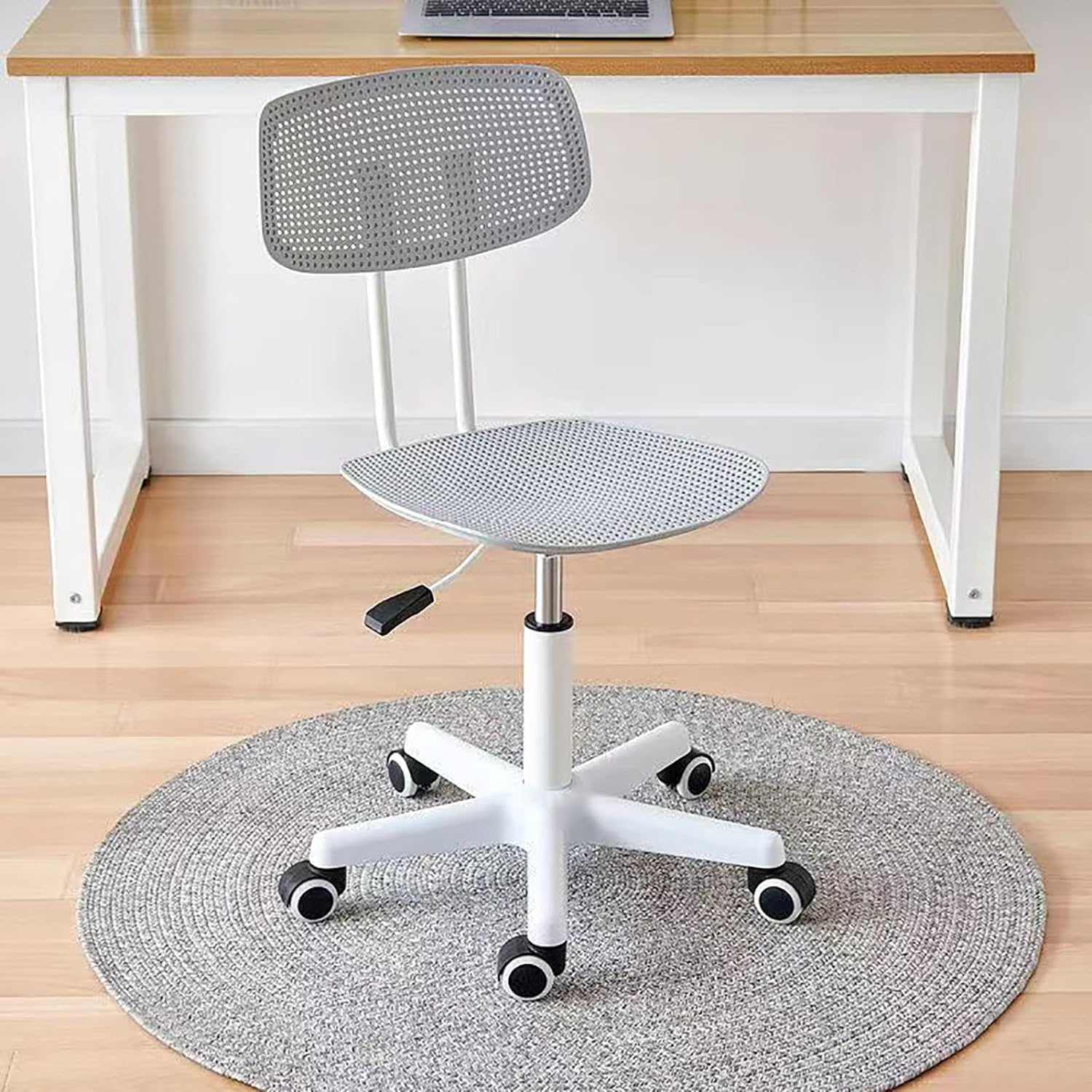 Chaise de bureau à domicile idéale pour le télétravail et petit espace