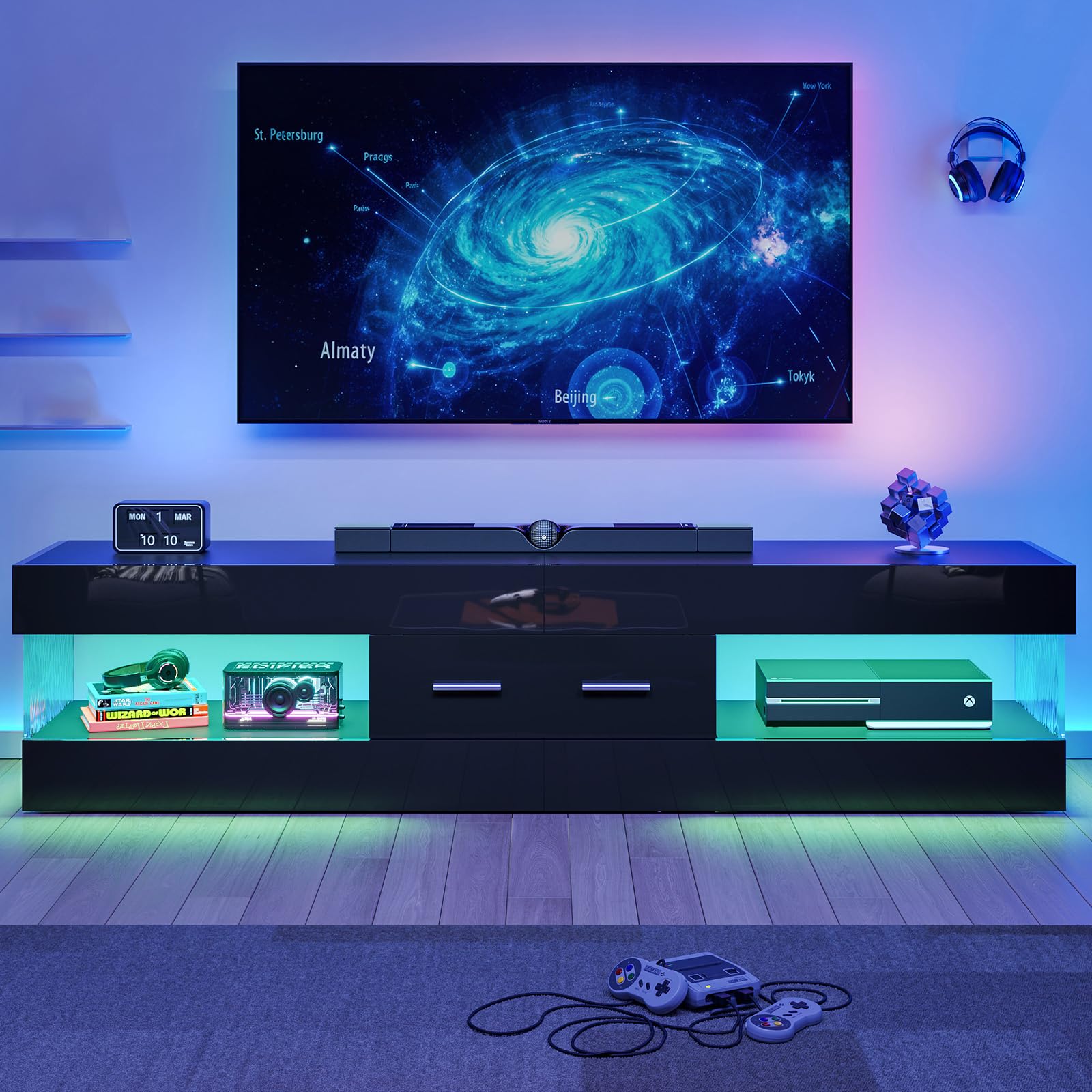 Bestier Mobile TV per TV da 75 pollici,moderno mobile TV laccato lucido,centro di intrattenimento a LED con ampio cassetto,consolle TV per soggiorno e camera da letto(nero)