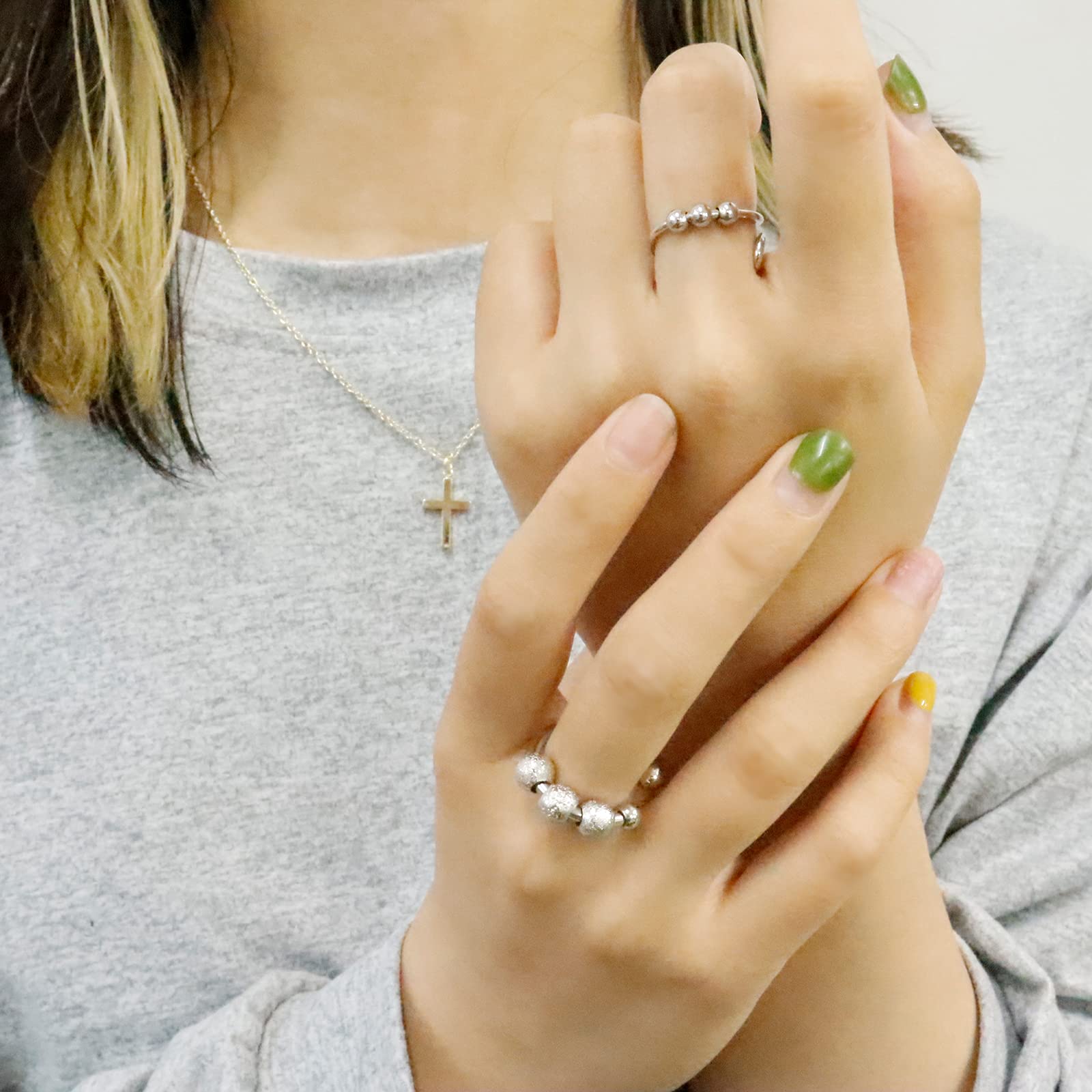 2 Stück Angstringe mit Perlen Fidget Ringe für Angst für Frauen Fidget Spinner Ringe Sorgen Angst Perlen Ringe für Männer 4 Perlen Ringe