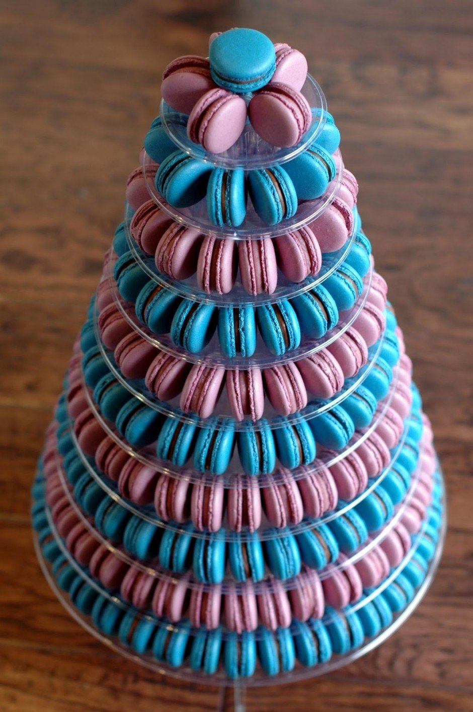 Présentoir à macaron en forme de tour - Pour une fête ou un mariage