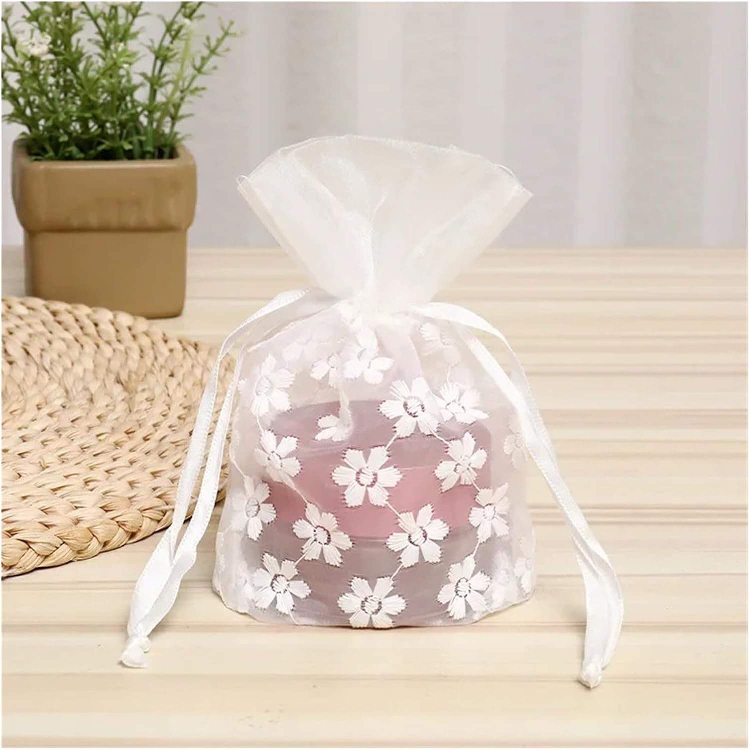 10pcs White Organza Bag With Drawstring Storage Bag Candy Chocolate Packing For Wedding Festival Paty Decor(2)