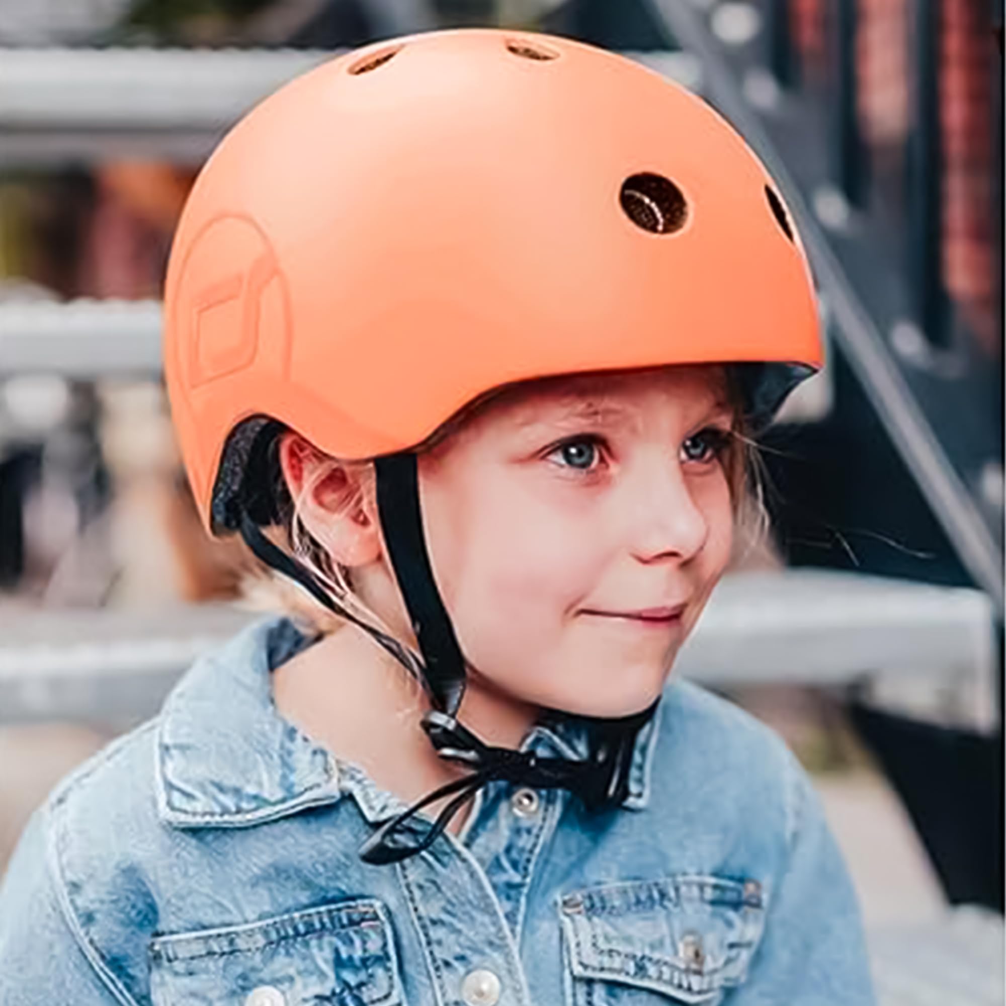 Scoot and Ride Personnalisé Casco Infantil – Ajustable con luz de Seguridad LED – Acabado Mate – para niños – Personalizado con Nombre