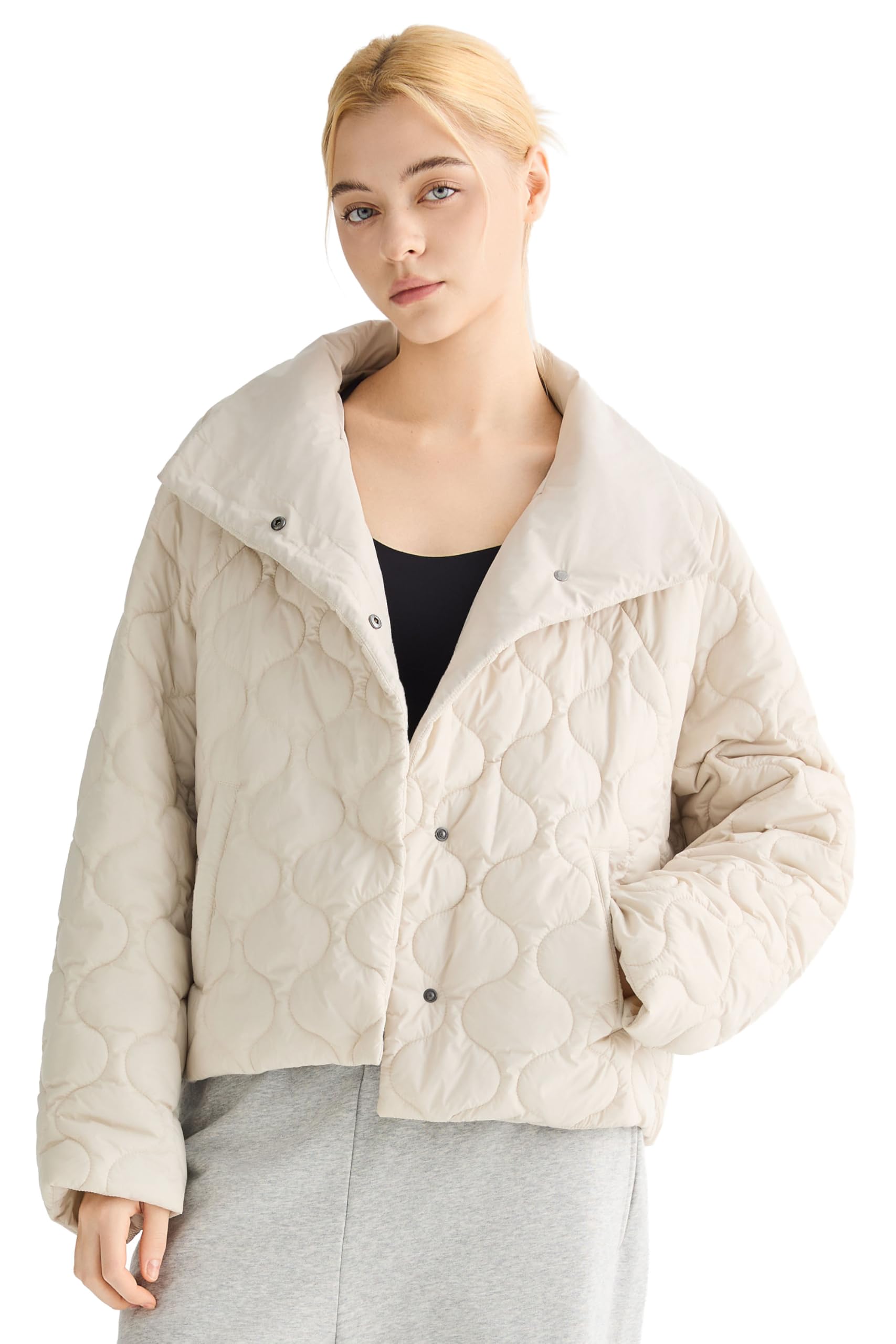 Orolay Womens Oversized Quilted Jacket Cropped Puffer Coat Lightweight Casual Short Outerwear with Pockets