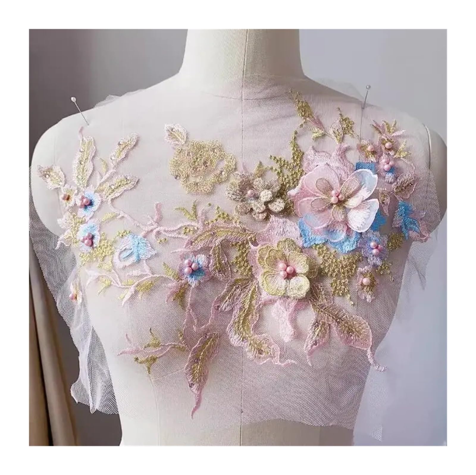 Tissu brodé technique pour structurer le bustier d'une robe de bal