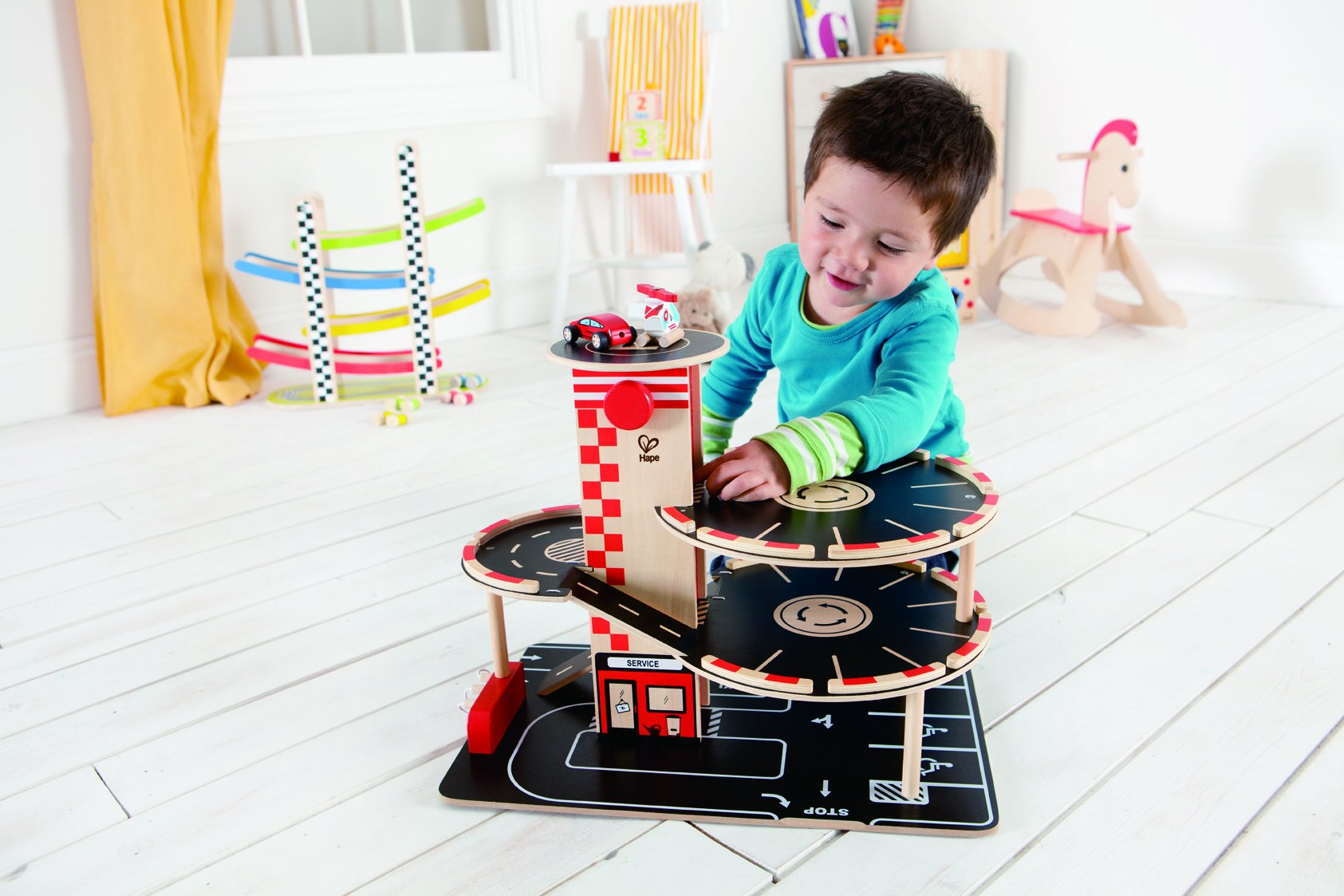 Hape E3002 - Garage Parcheggia e Vai