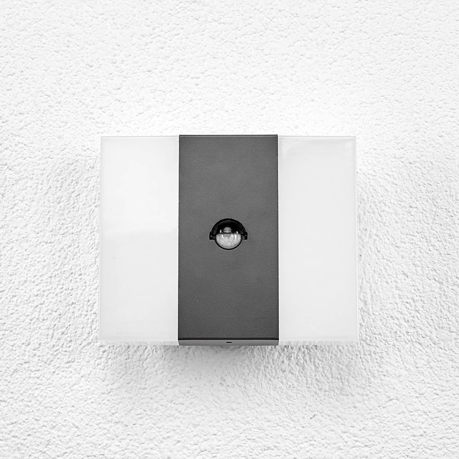 Lindby LED Wandleuchte außen mit Bewegungsmelder, Außenwandleuchte modern IP44 Außenleuchte Wand Außenbeleuchtung für Hof Garten Terrasse Balkon Haus