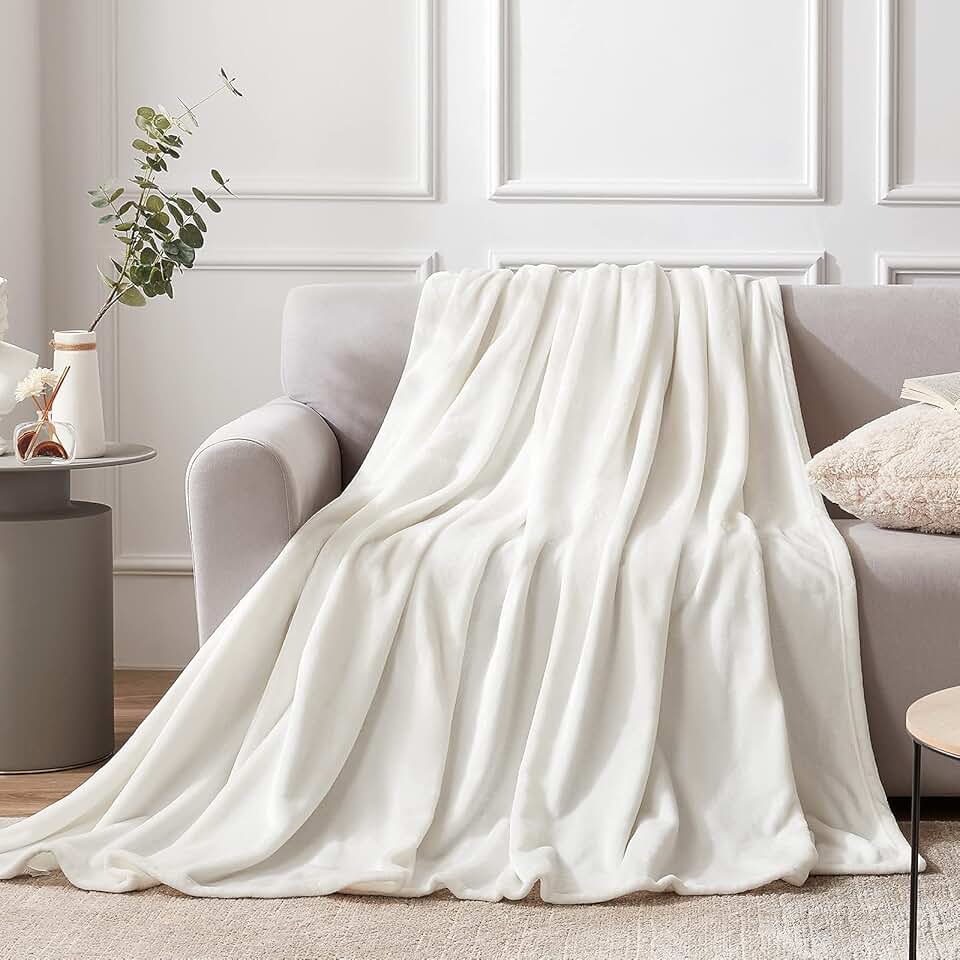 Amazon.co.uk white blankets