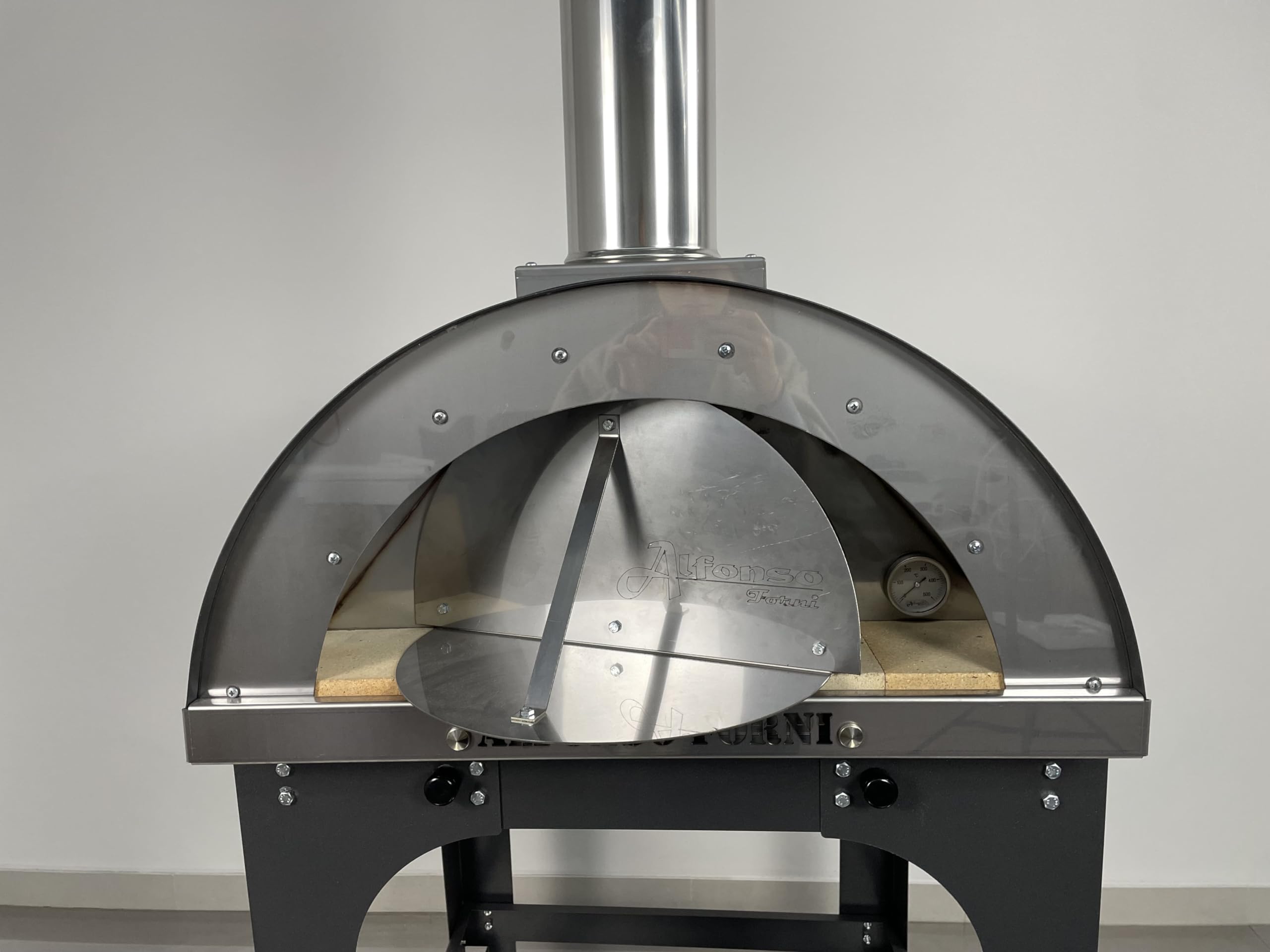Forno a legna da esterno Alfonso 4 pizze con carrello, mattoni refrattari 3 cm, pirometro 500°C, acciaio inox - Made in Italy