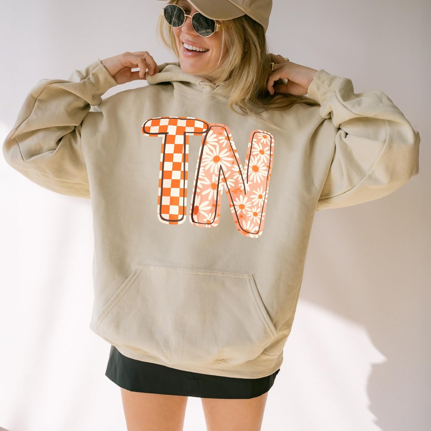 Tennessee Apparel Women Sweatshirt - Tennessee Gear for Female Fans - Stylish and Comfortable Tennessee Apparel