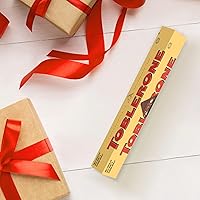 Vista 10 de Toblerone Barra de chocolate con leche con turrón de miel y almendras, 12 barras de 3.52 onzas